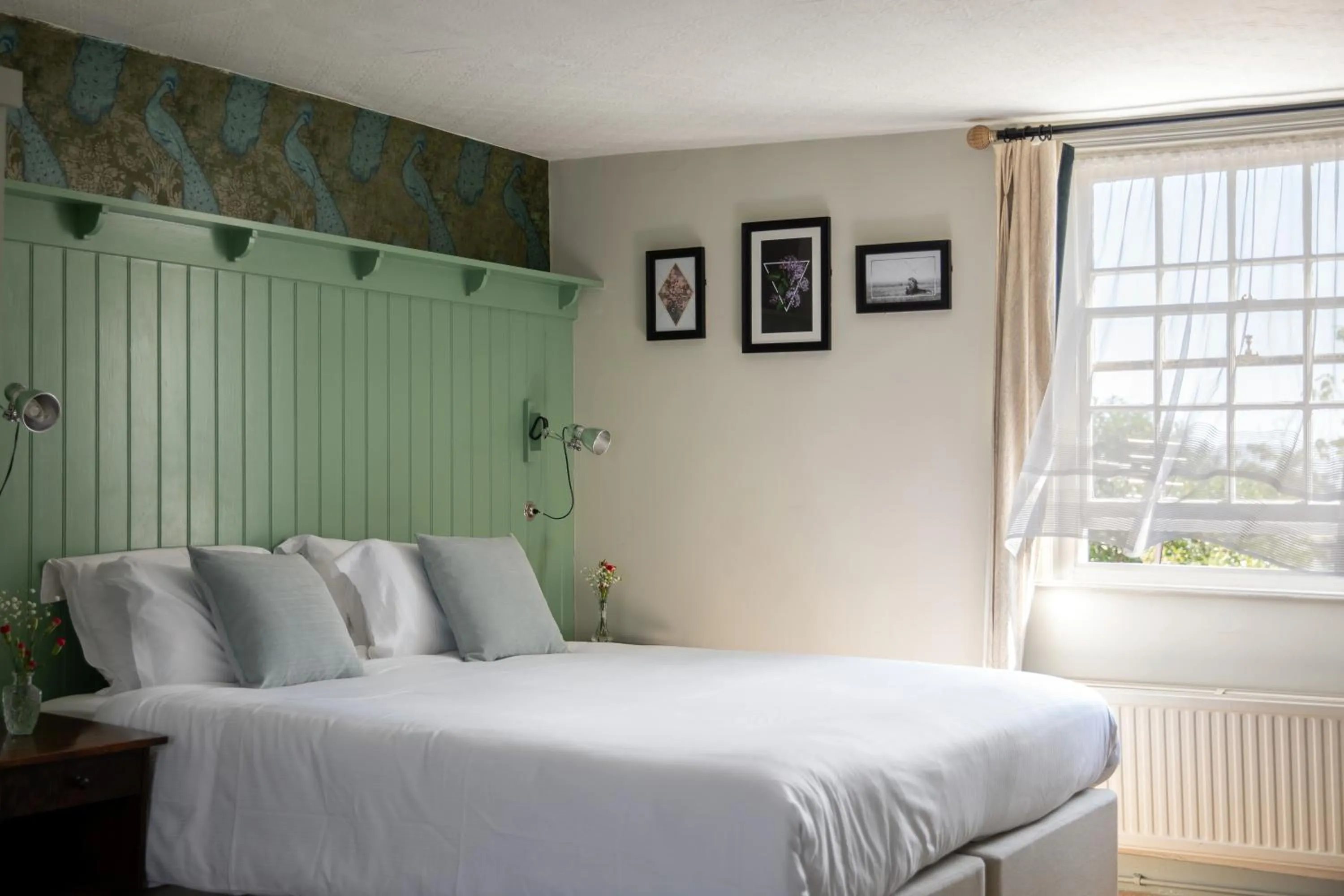 Bedroom, Bed in The White Lion