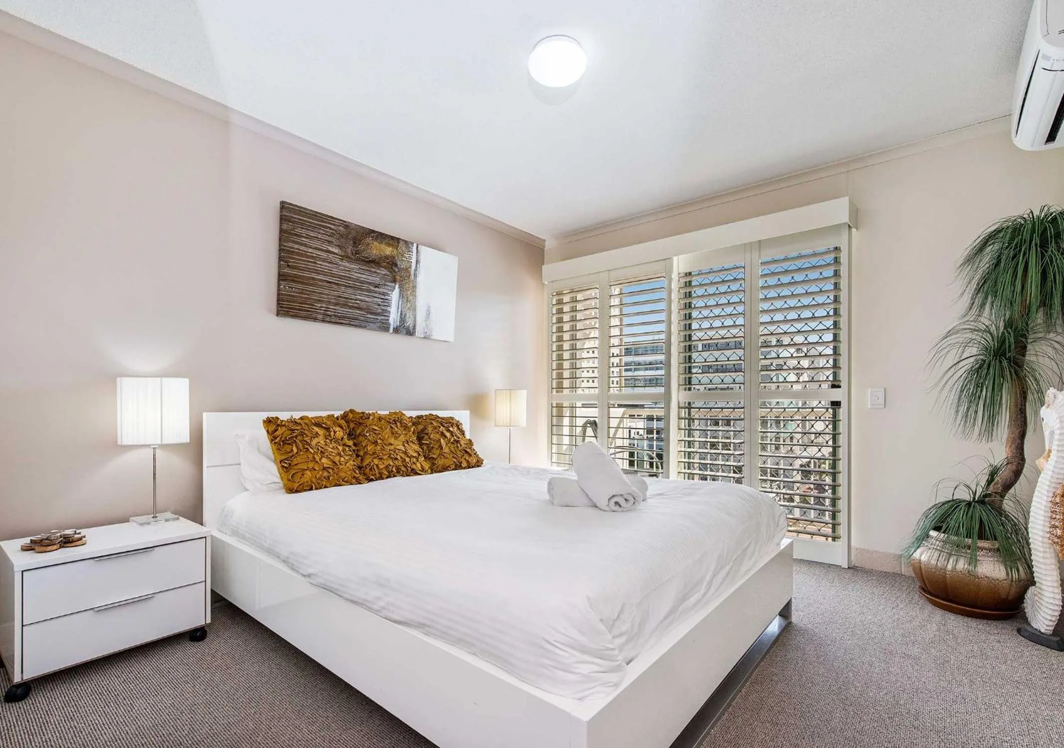 Day, Bed in Sailport Mooloolaba Apartments