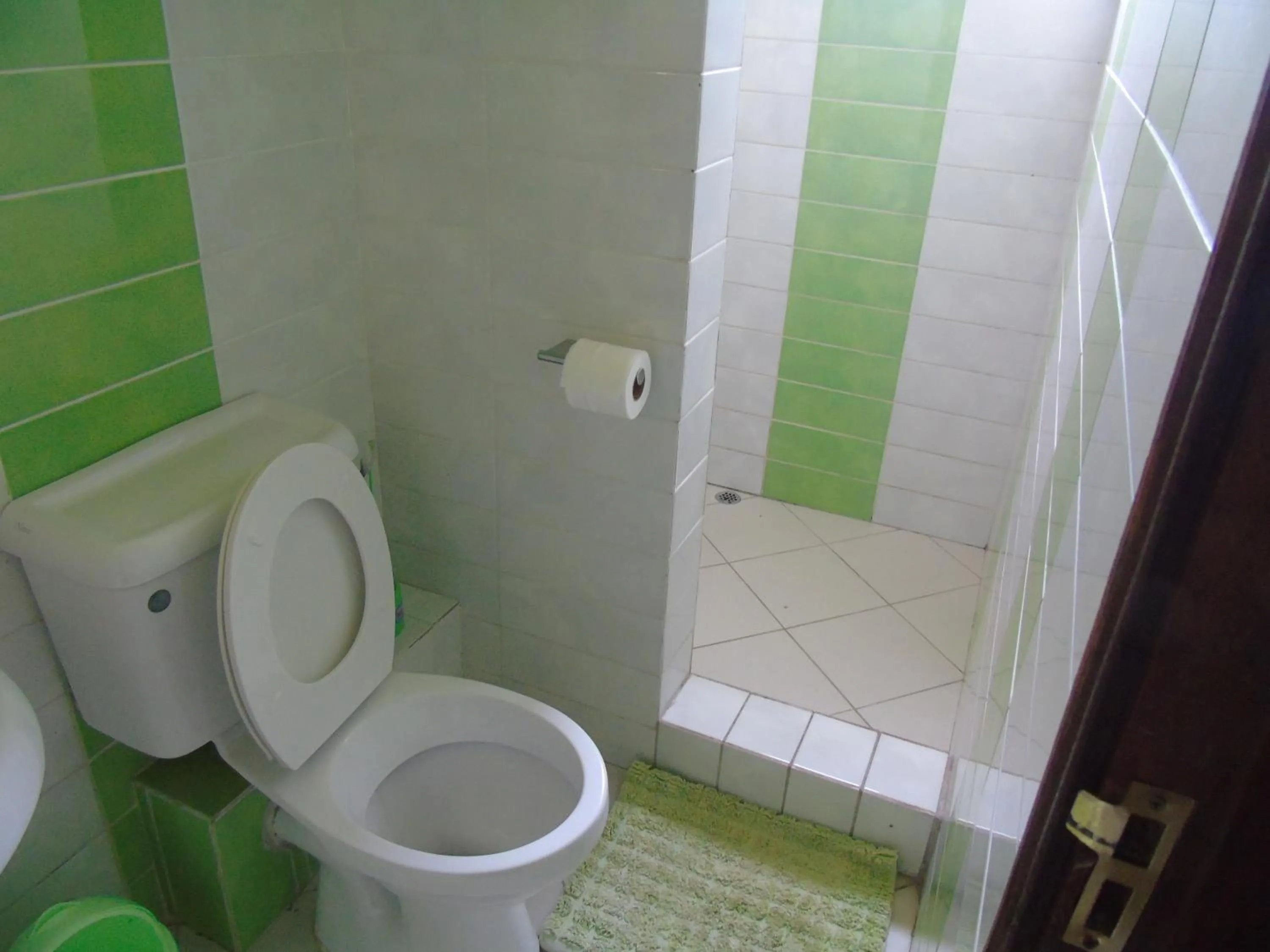 Shower in Makwetu Villas