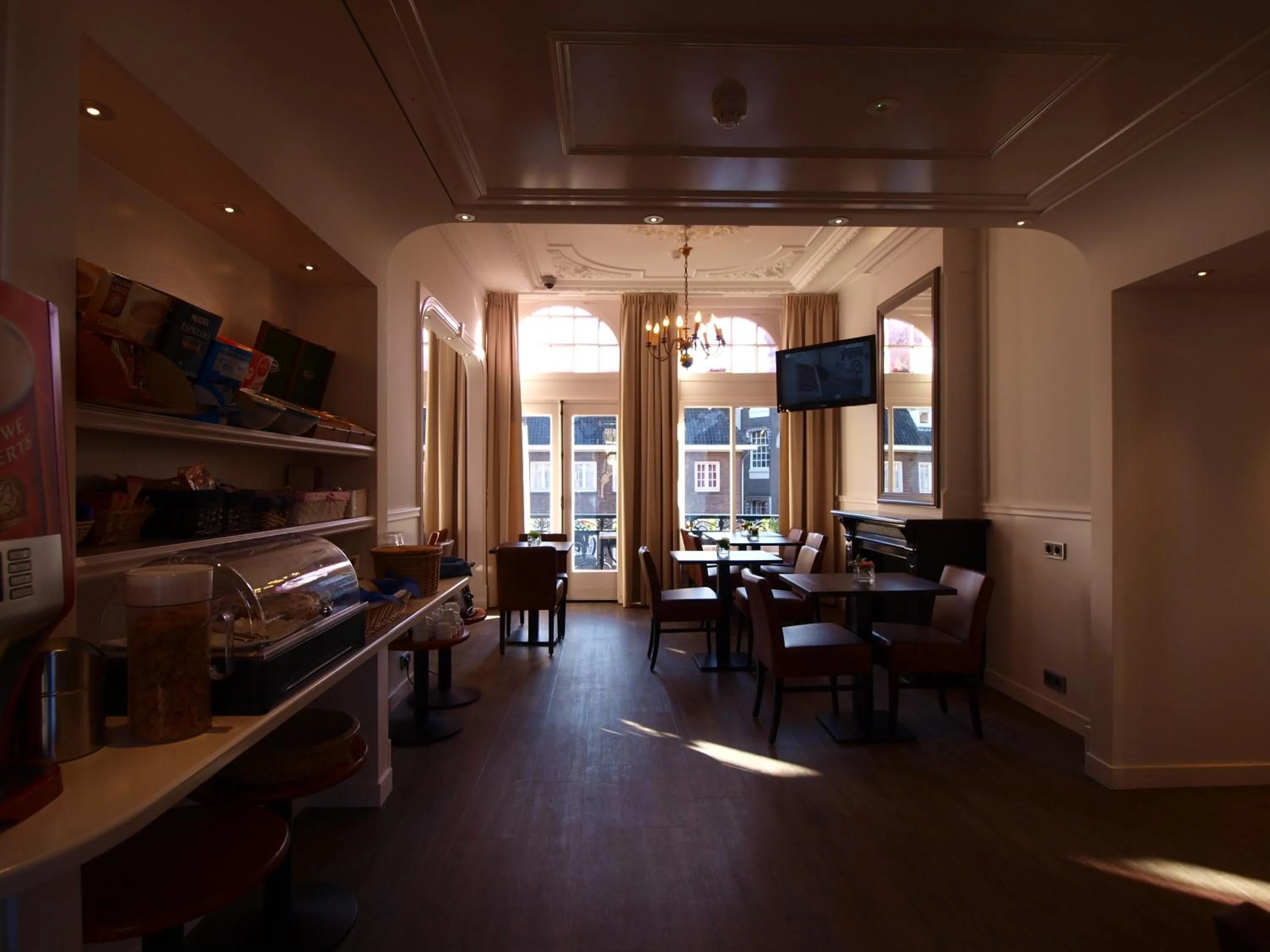 Restaurant/places to eat in Hotel Clemens