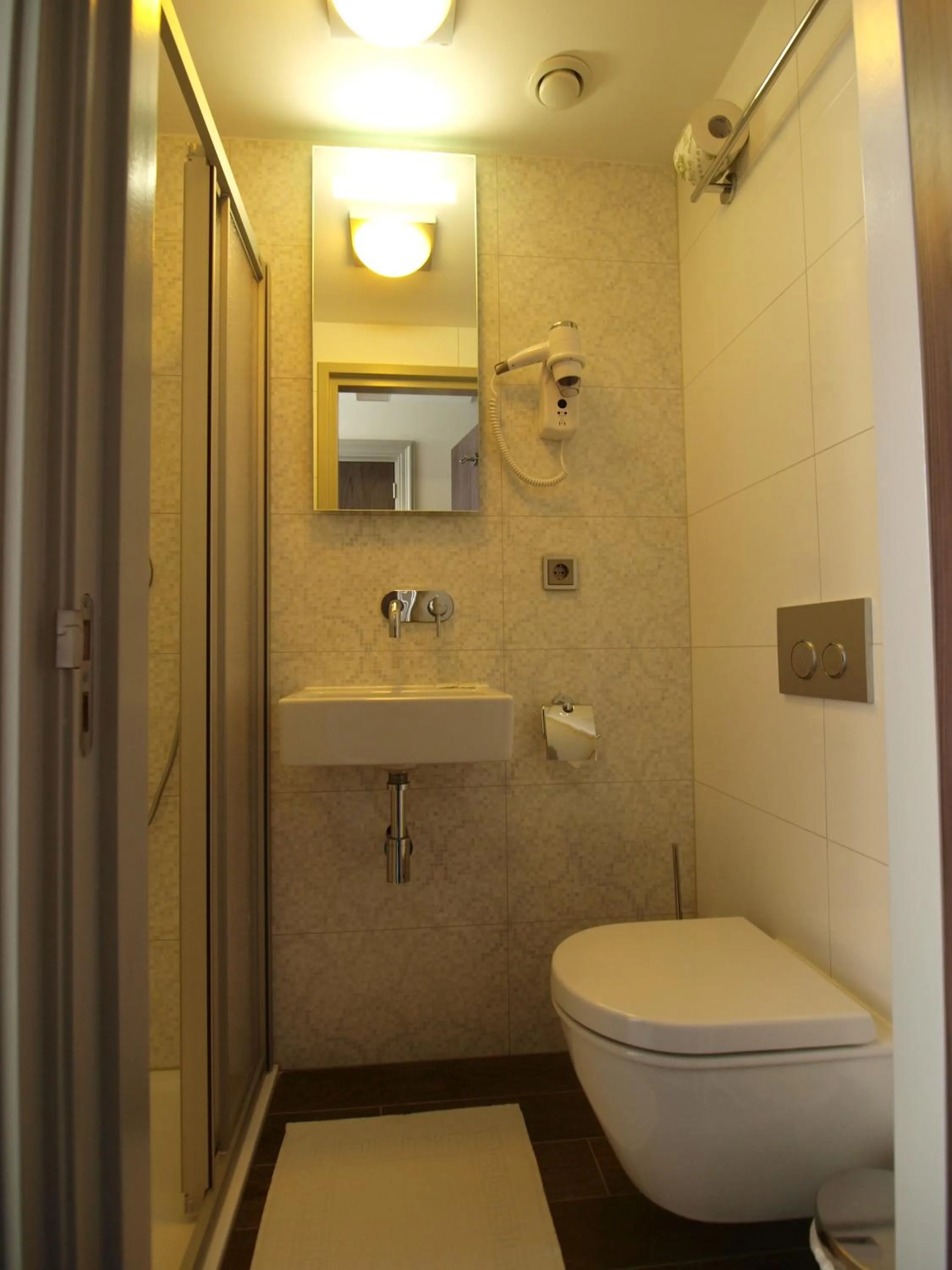 Bathroom in Hotel Clemens