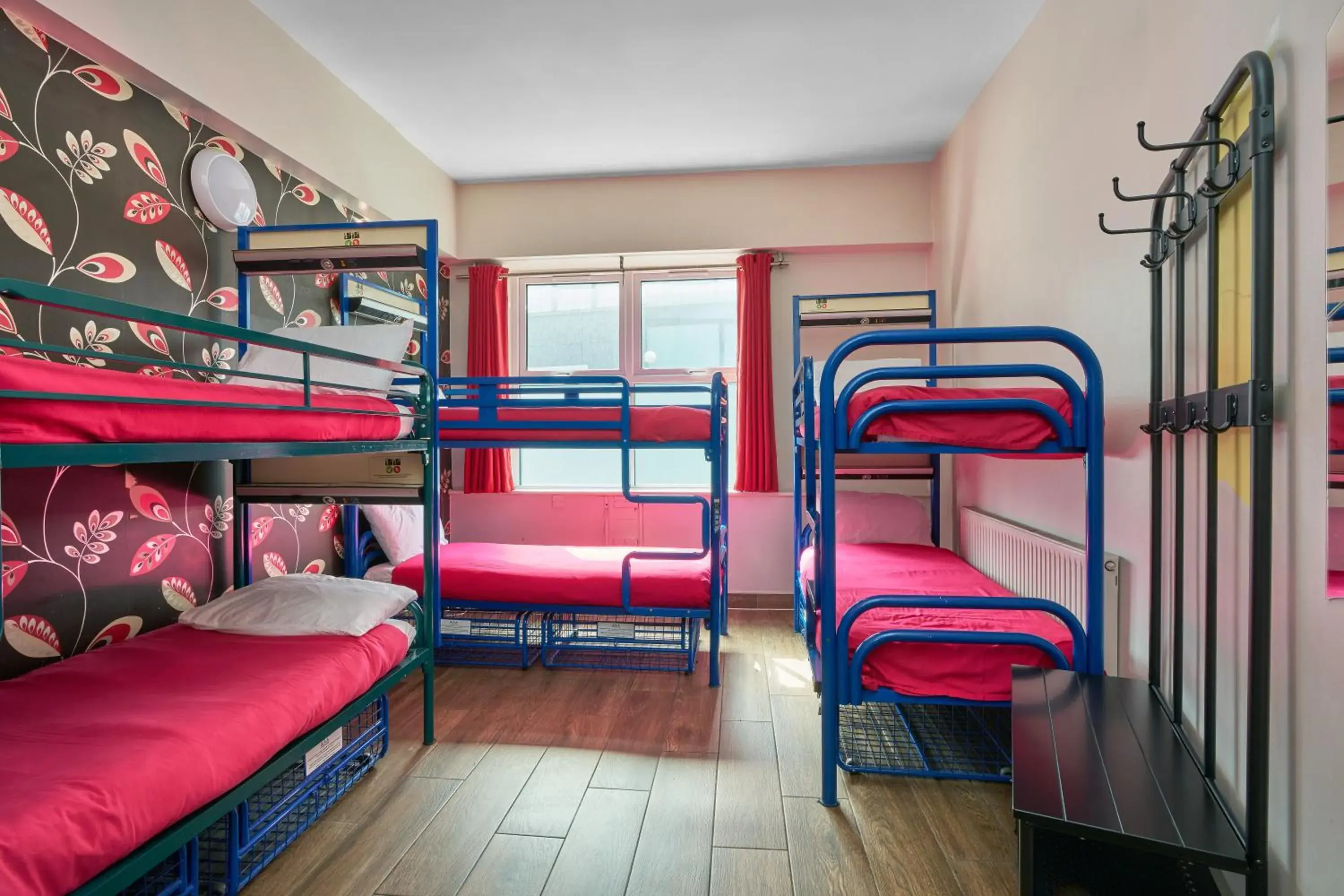 1 Bed in 6 Bed Female Room Ensuite in Abigail's Hostel 1 Bed in 6 Bed Female Room Ensuite in Abigail's Hostel