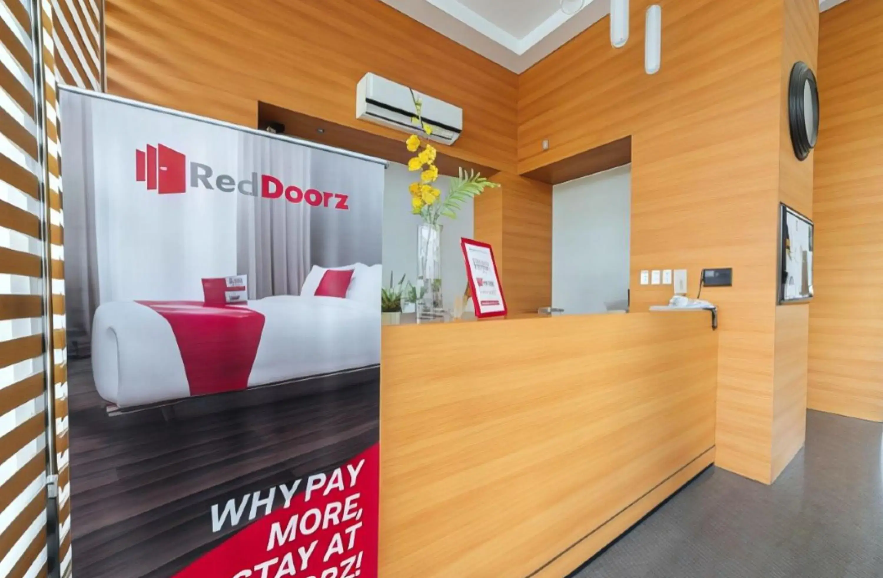 Lobby or reception, Bed in RedDoorz Plus @ Roxas Street Davao Lobby or reception, Bed in RedDoorz Plus @ Roxas Street Davao