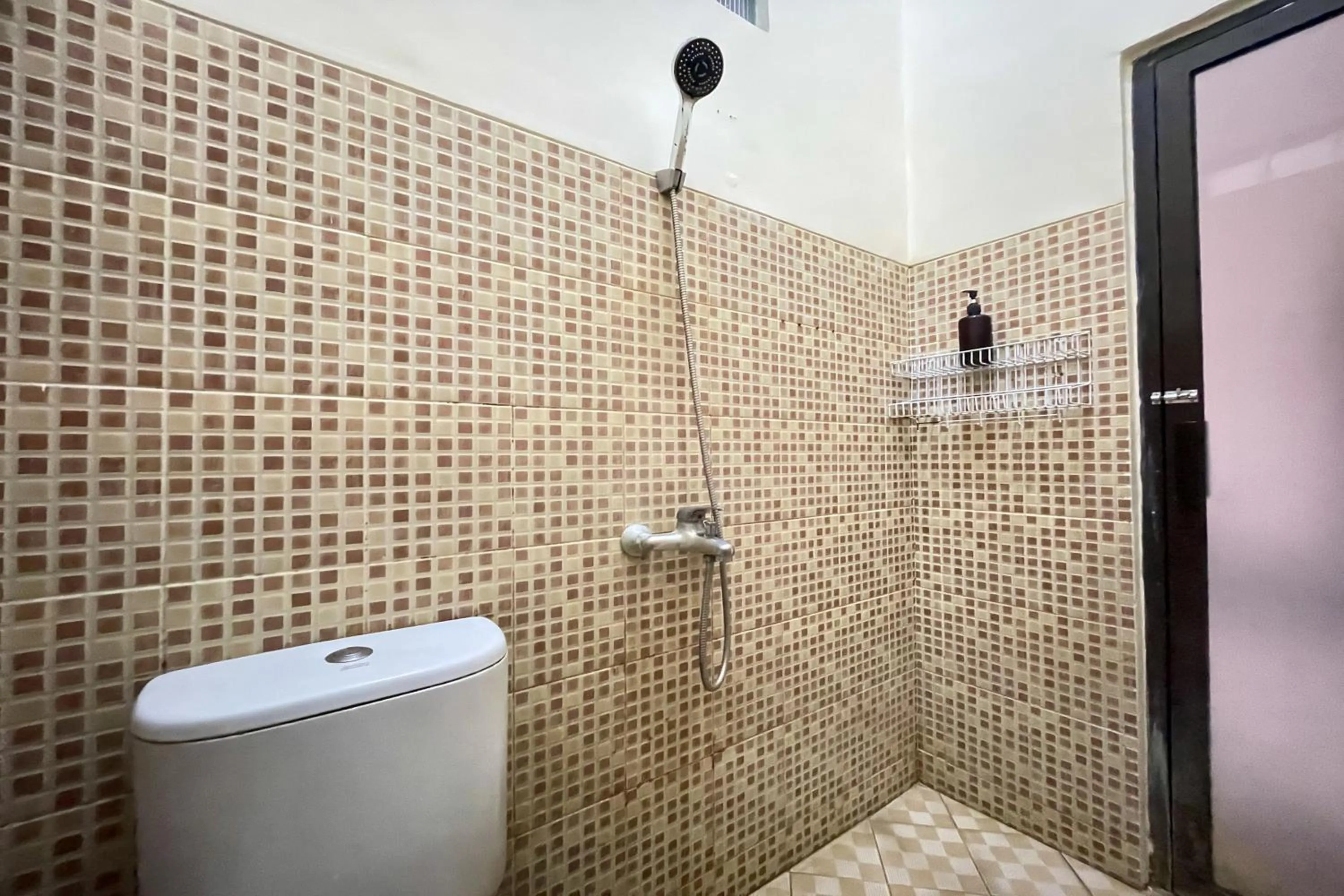 Bathroom in Hotel Ramayana Garut