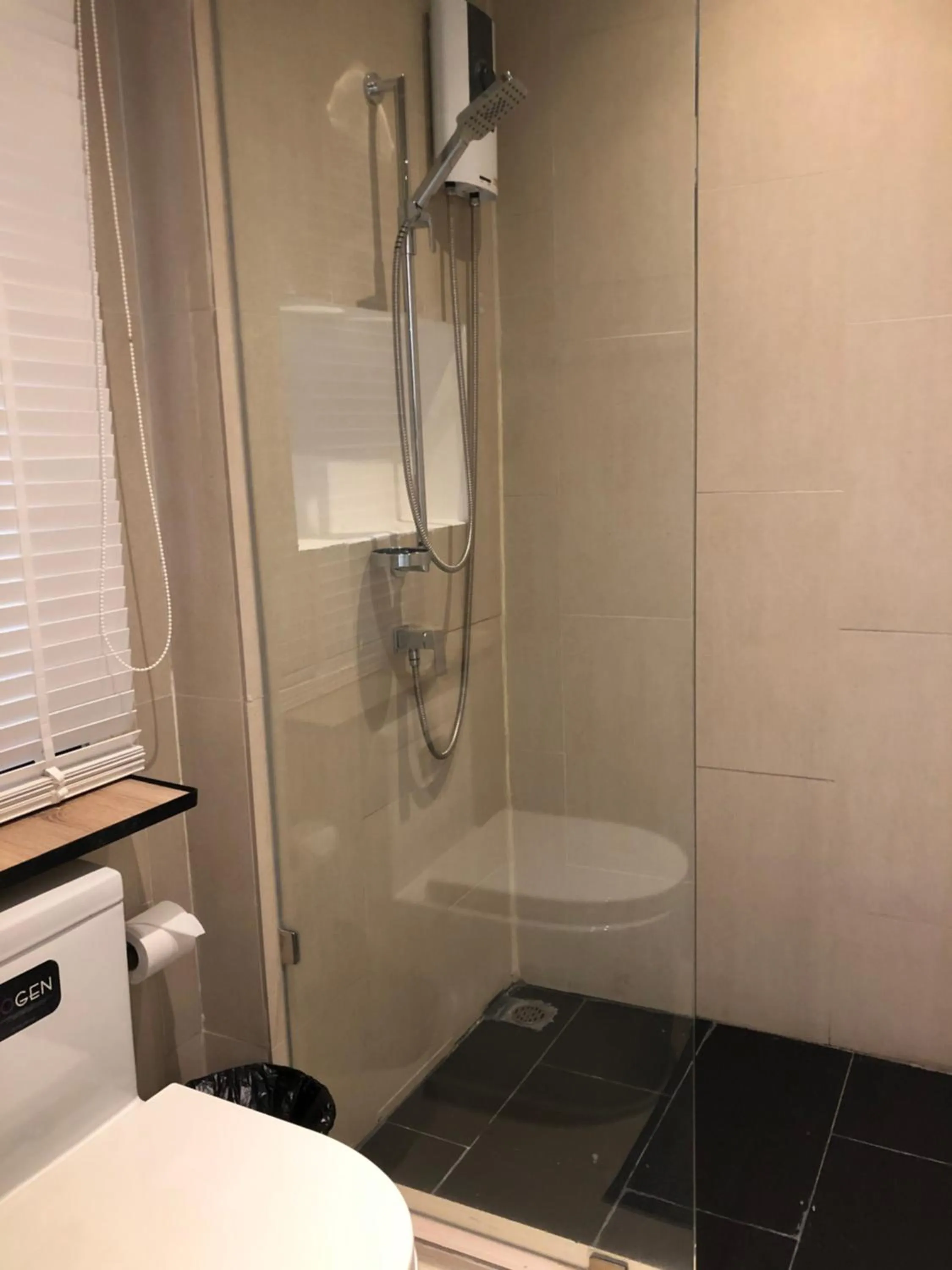 Bathroom in Bonne Nuit Hotel, Hua Hin