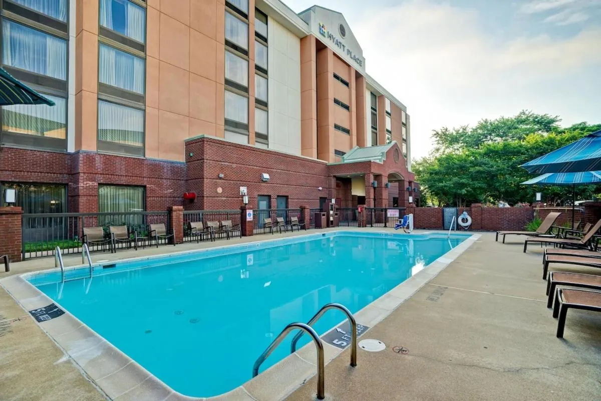 Swimming pool in Hyatt Place Richmond - Innsbrook
