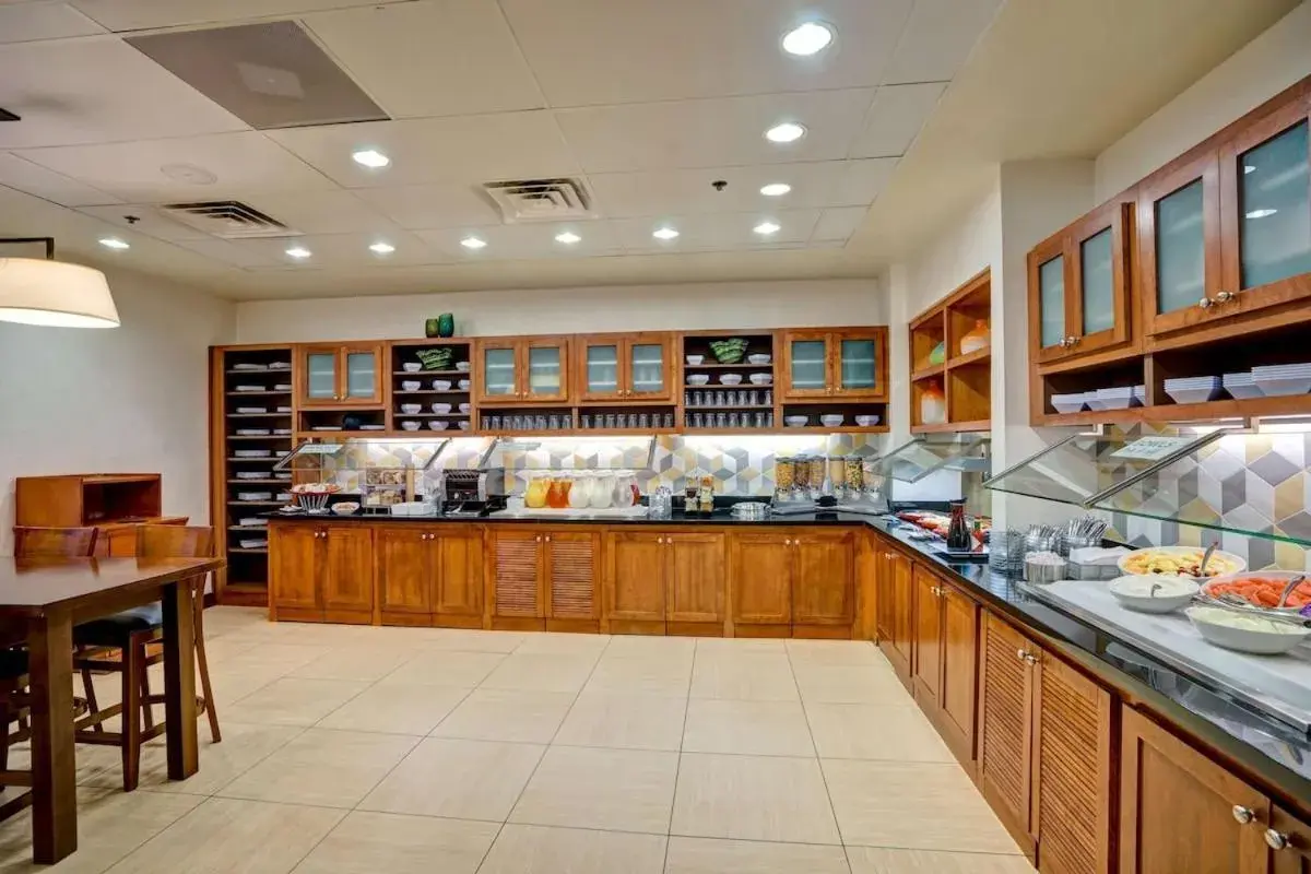 Breakfast in Hyatt Place Richmond - Innsbrook Breakfast in Hyatt Place Richmond - Innsbrook