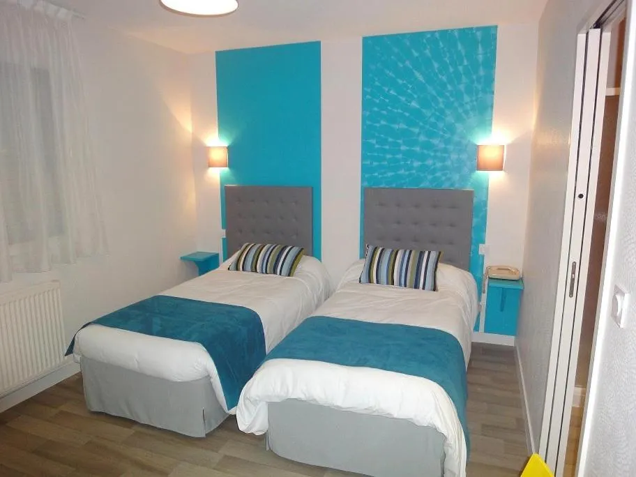 Bedroom, Bed in Hotel Restaurant La Grenouillère