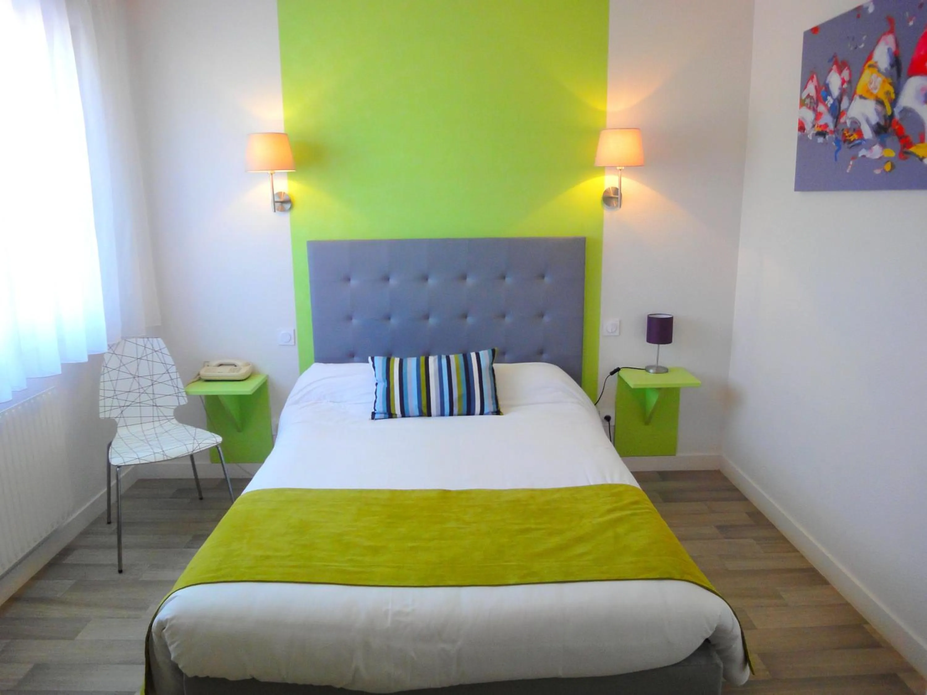 Bedroom, Bed in Hotel Restaurant La Grenouillère