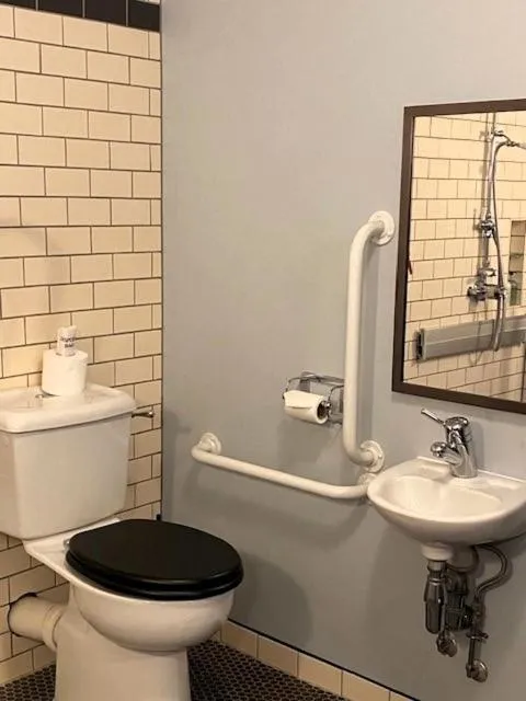 Bathroom in The Crown Hotel