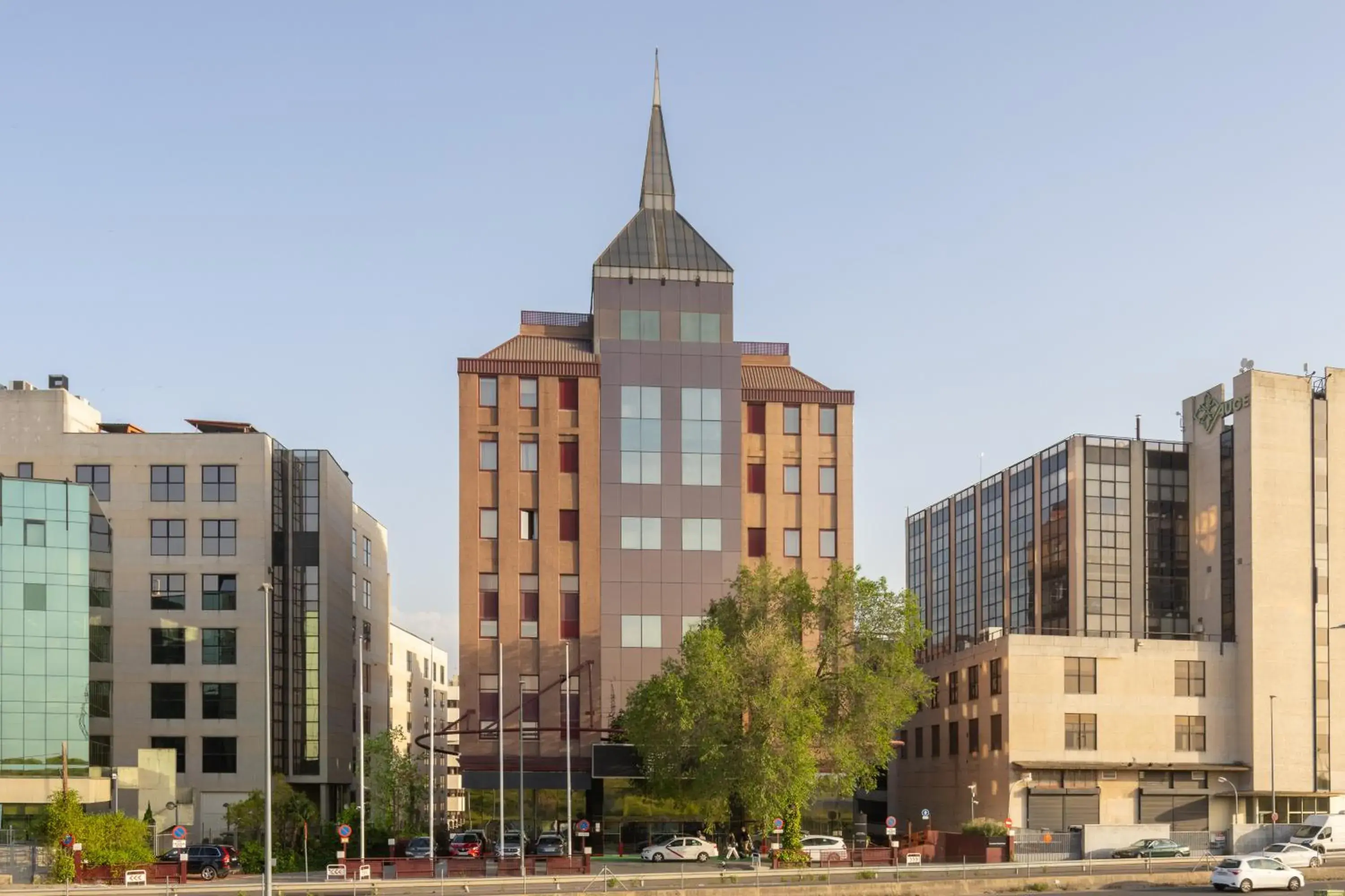 Property building in Exe Convention Plaza Madrid Property building in Exe Convention Plaza Madrid