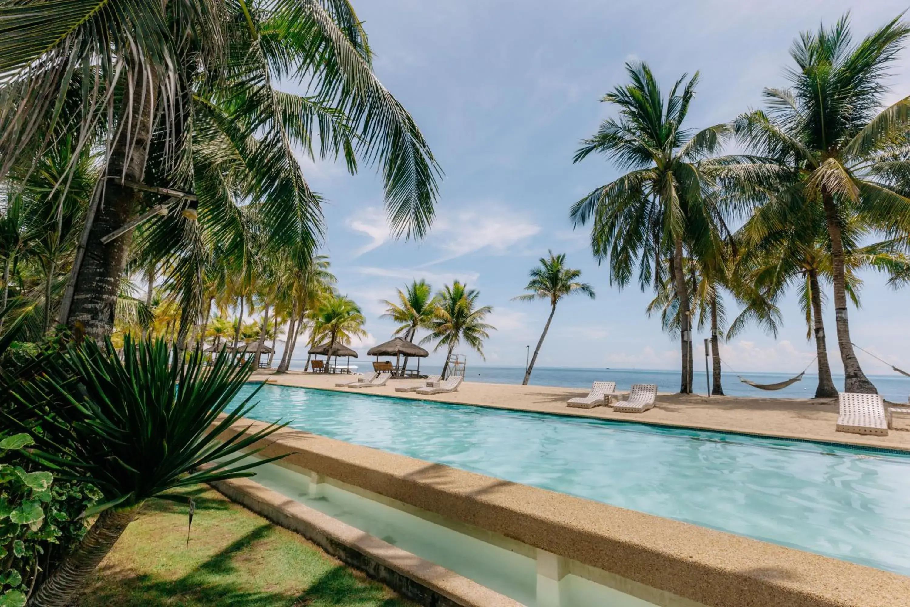 Swimming pool in Golden Sands Destination Resorts Swimming pool in Golden Sands Destination Resorts