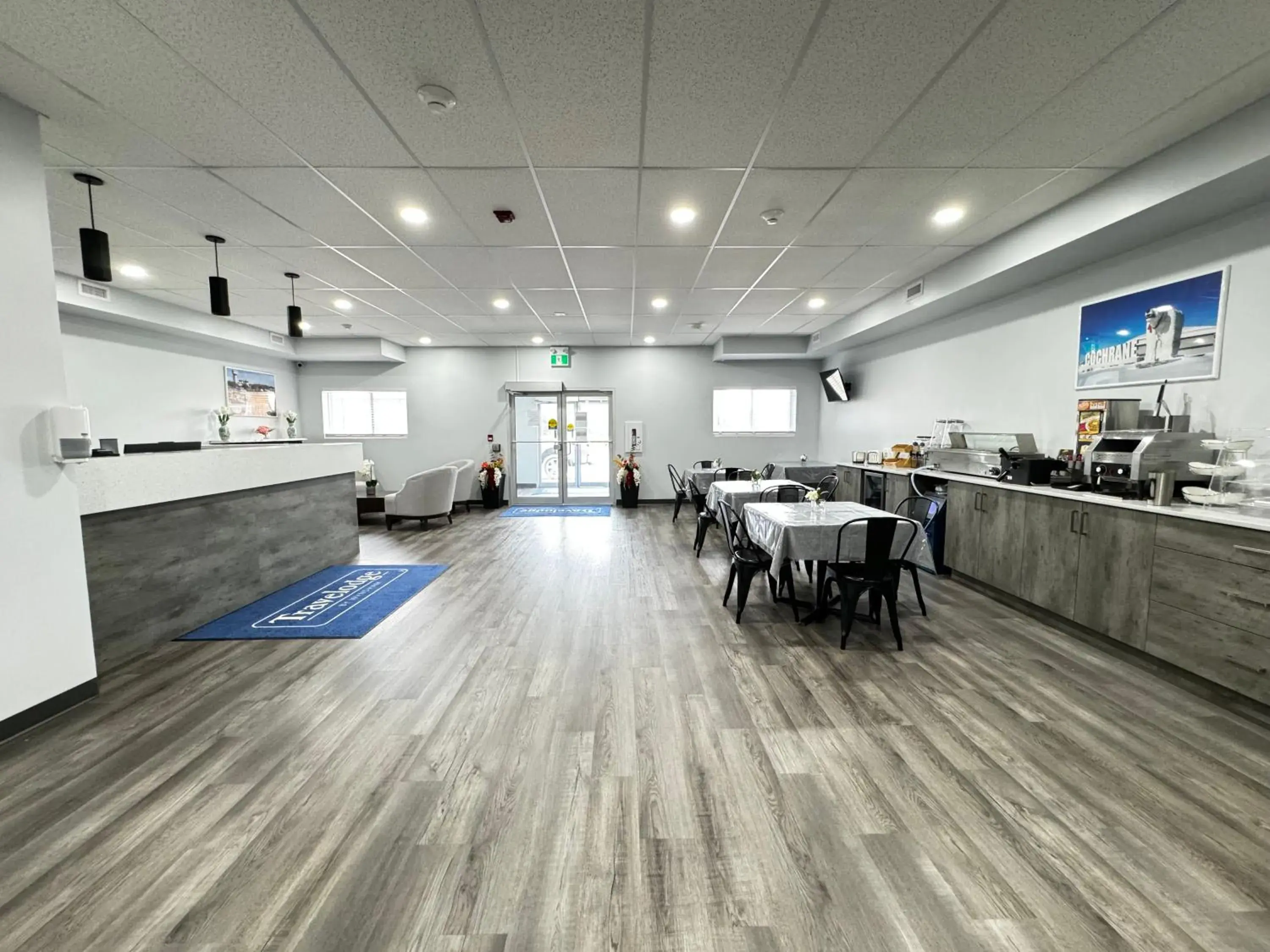 Lobby or reception in Travelodge by Wyndham Cochrane Ontario Lobby or reception in Travelodge by Wyndham Cochrane Ontario