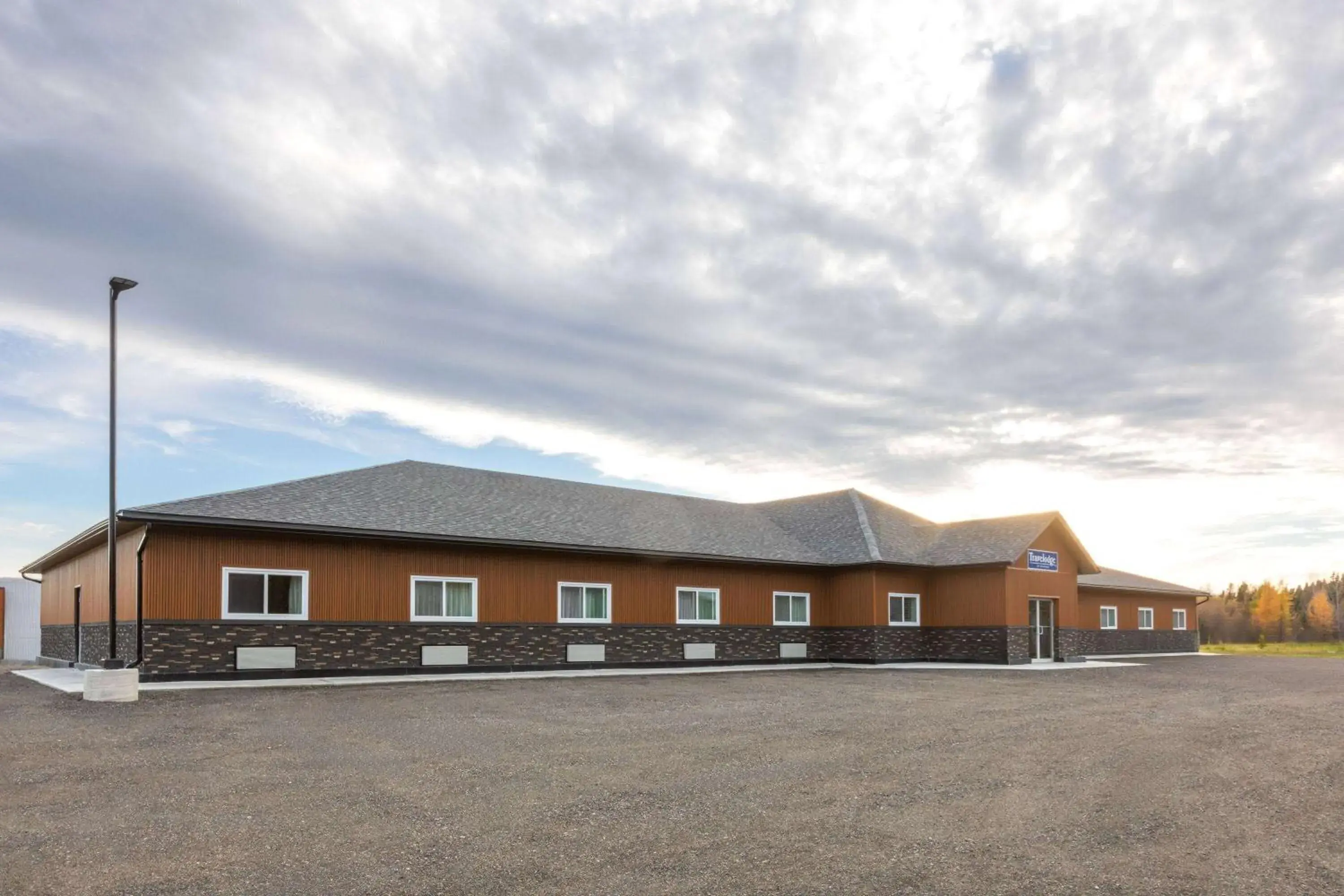 Property building in Travelodge by Wyndham Cochrane Ontario Property building in Travelodge by Wyndham Cochrane Ontario