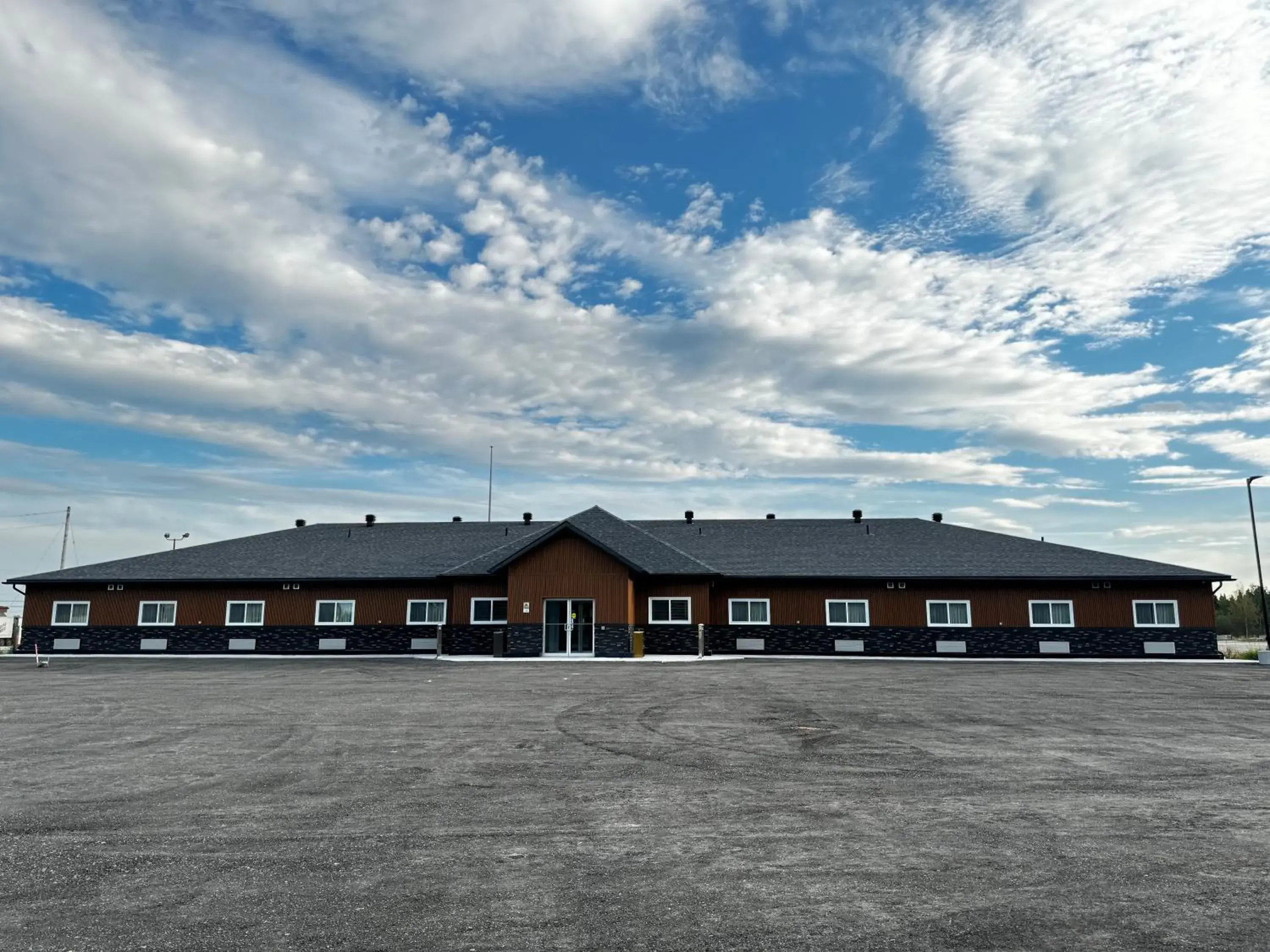 Property building in Travelodge by Wyndham Cochrane Ontario Property building in Travelodge by Wyndham Cochrane Ontario