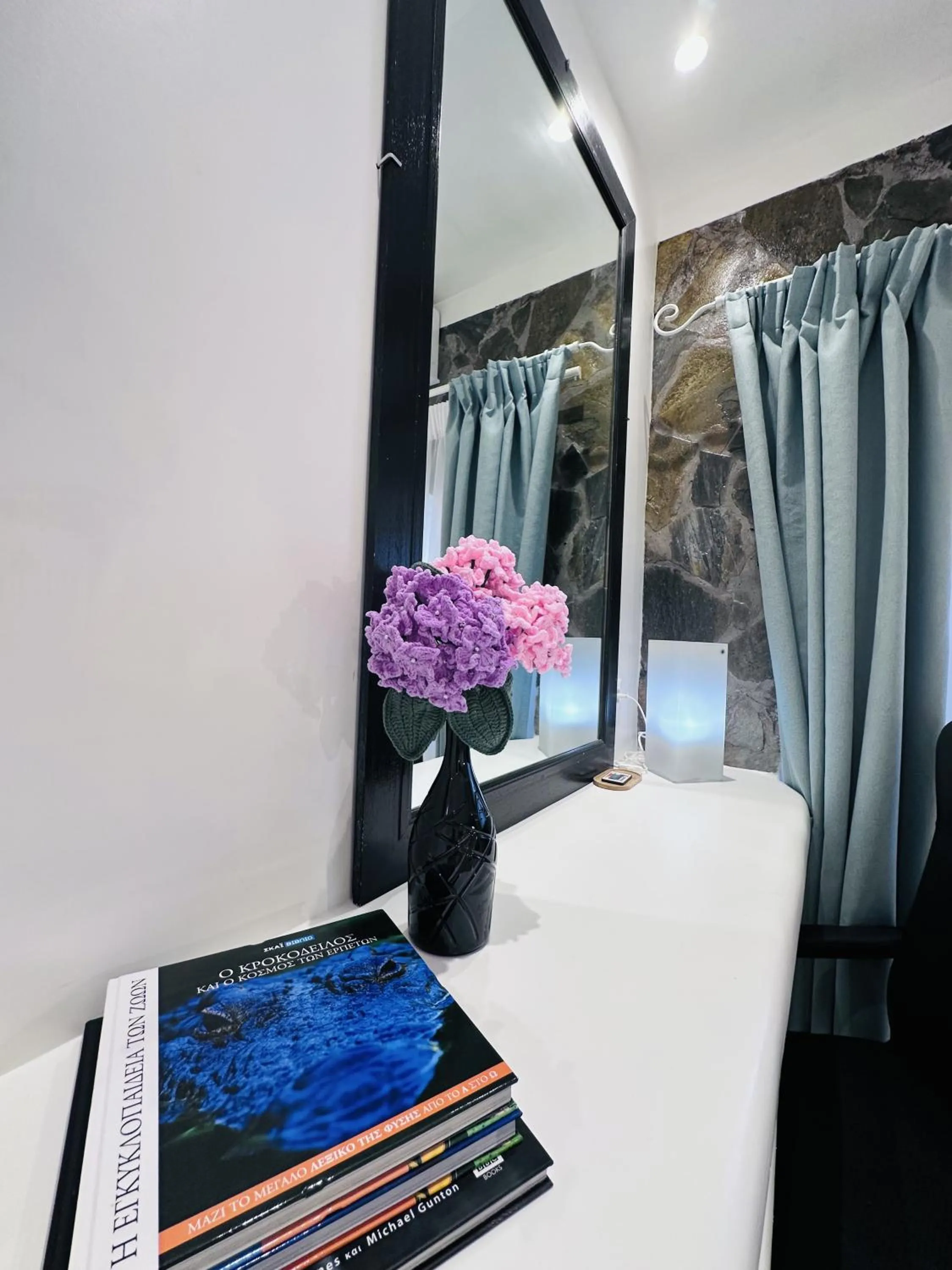 Bed in Arlene Suites