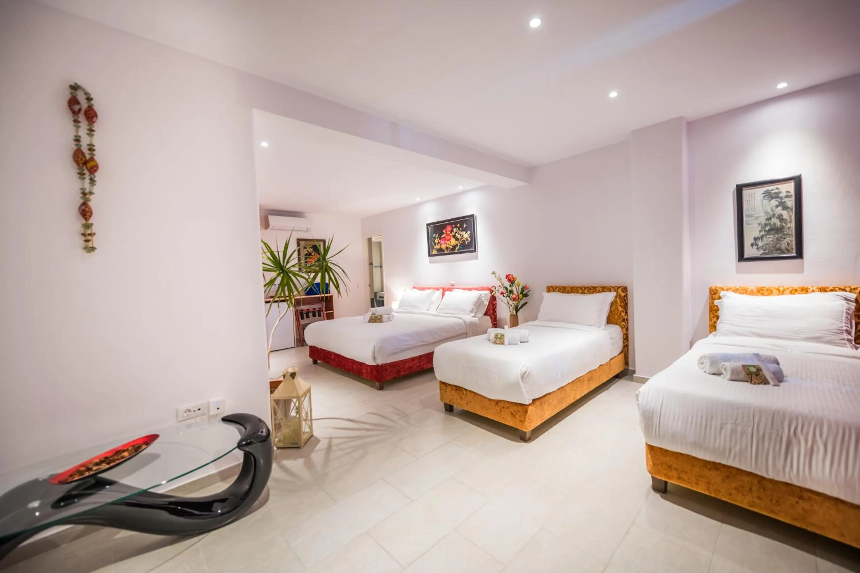 Photo of the whole room, Bed in Arlene Suites