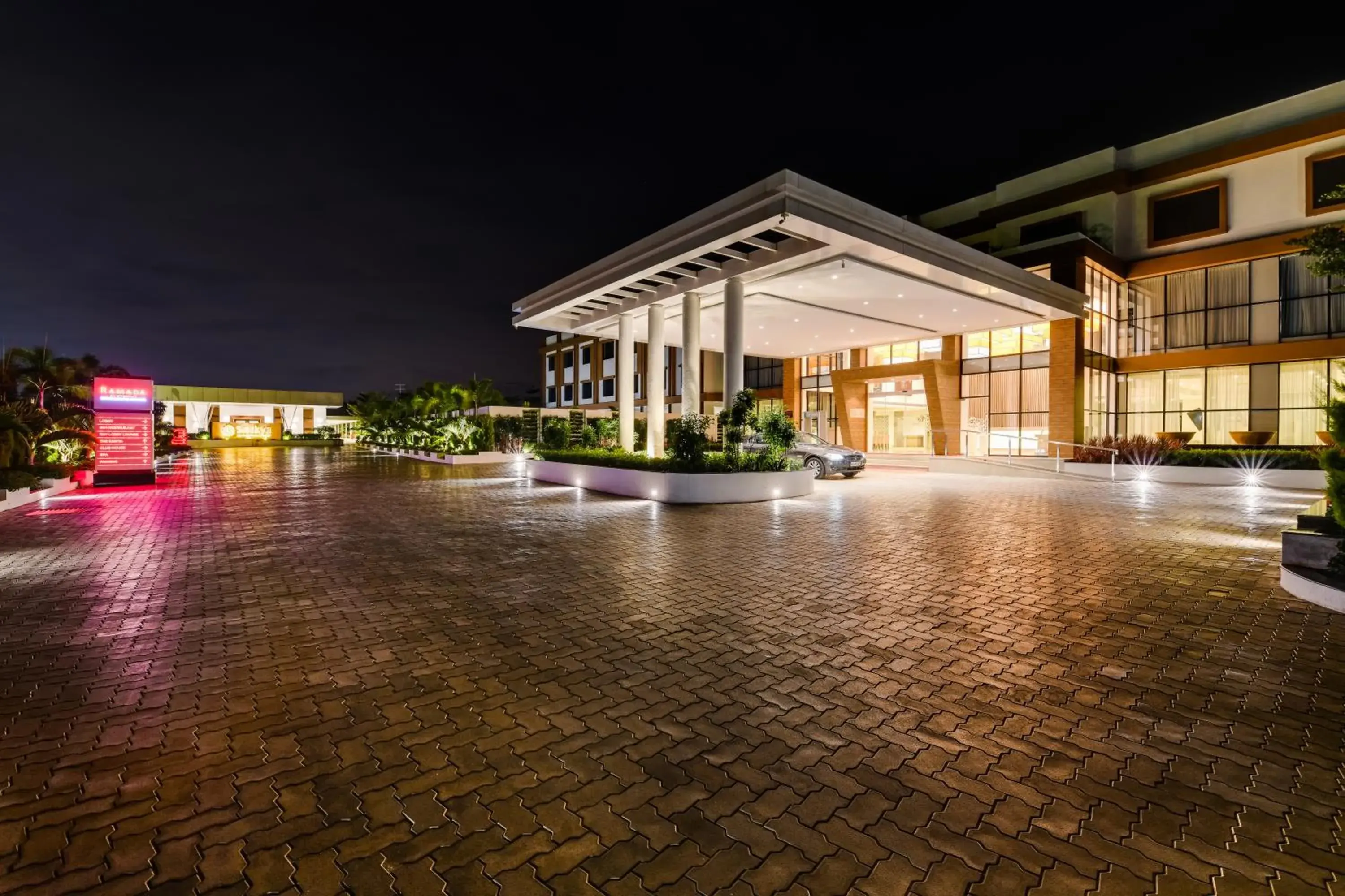 Facade/entrance in Ramada by Wyndham Bengaluru Yelahanka Facade/entrance in Ramada by Wyndham Bengaluru Yelahanka