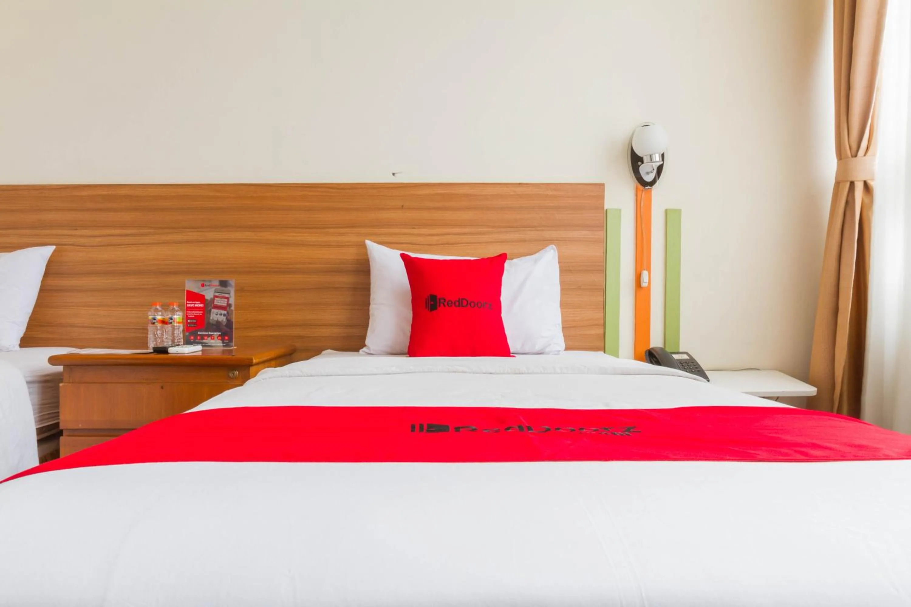 Bed in RedDoorz Plus @ Surapati 2