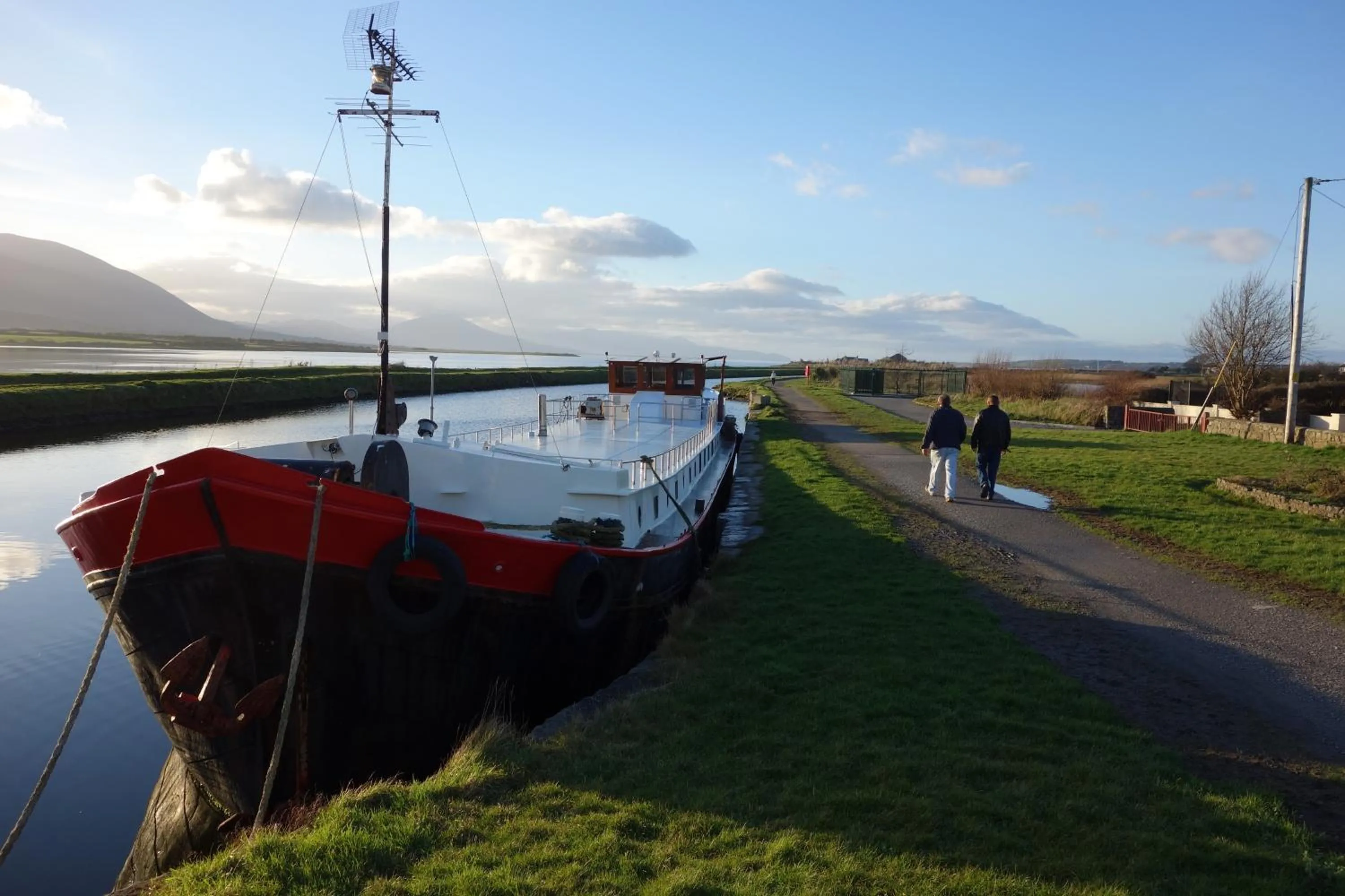 Day in Keanes of Curraheen, Bar, Restaurant & Accommodation