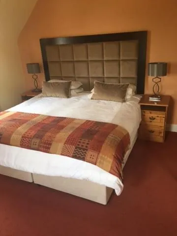 Bed in Keanes of Curraheen, Bar, Restaurant & Accommodation