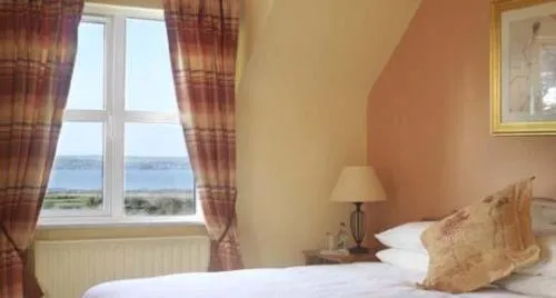 Bed in Keanes of Curraheen, Bar, Restaurant & Accommodation