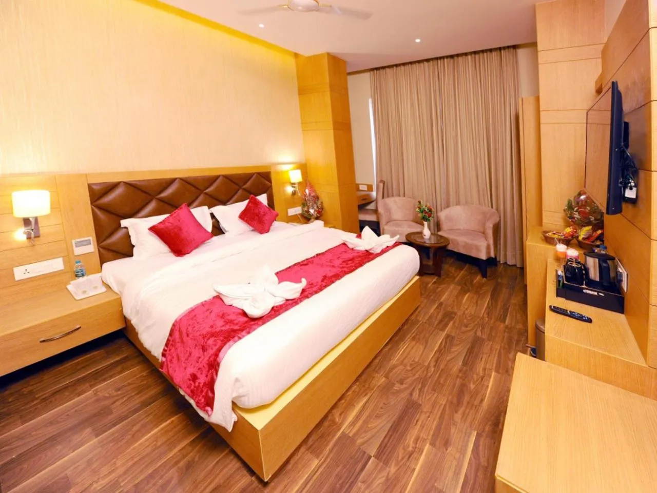 Photo of the whole room, Bed in The Landmark Amritsar