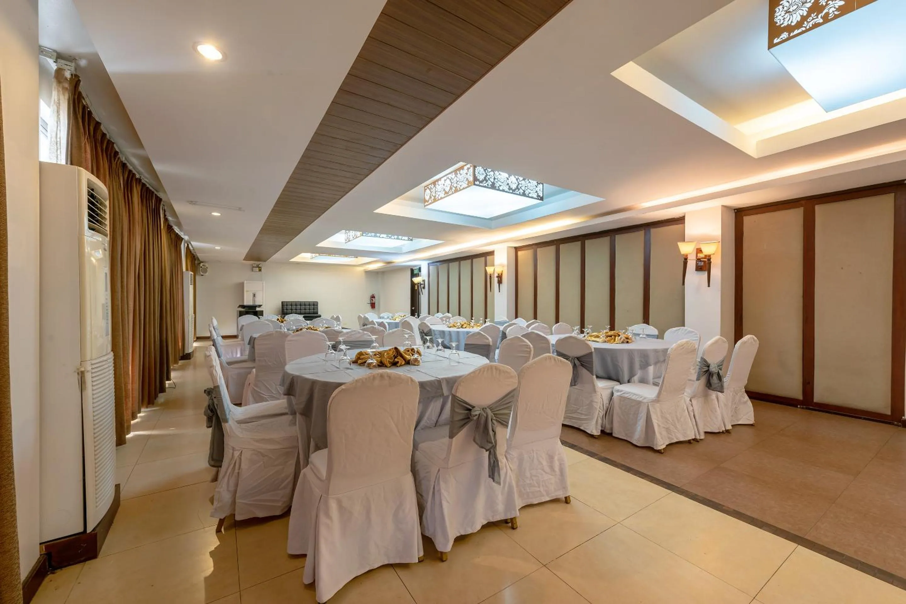 Business facilities, Banquet Facilities in Capital O 176 Bliss Hotel