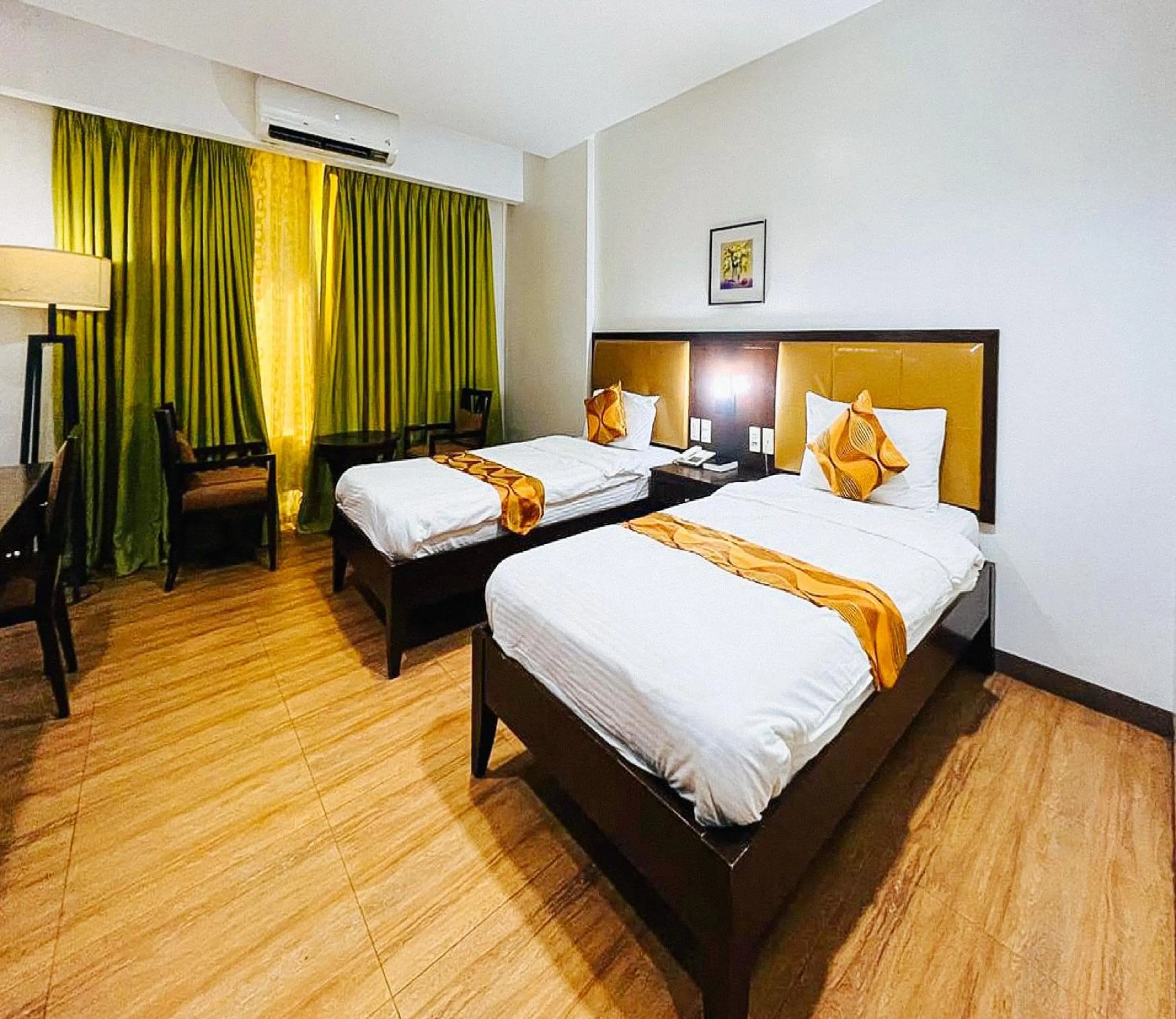 Bed in Capital O 176 Bliss Hotel