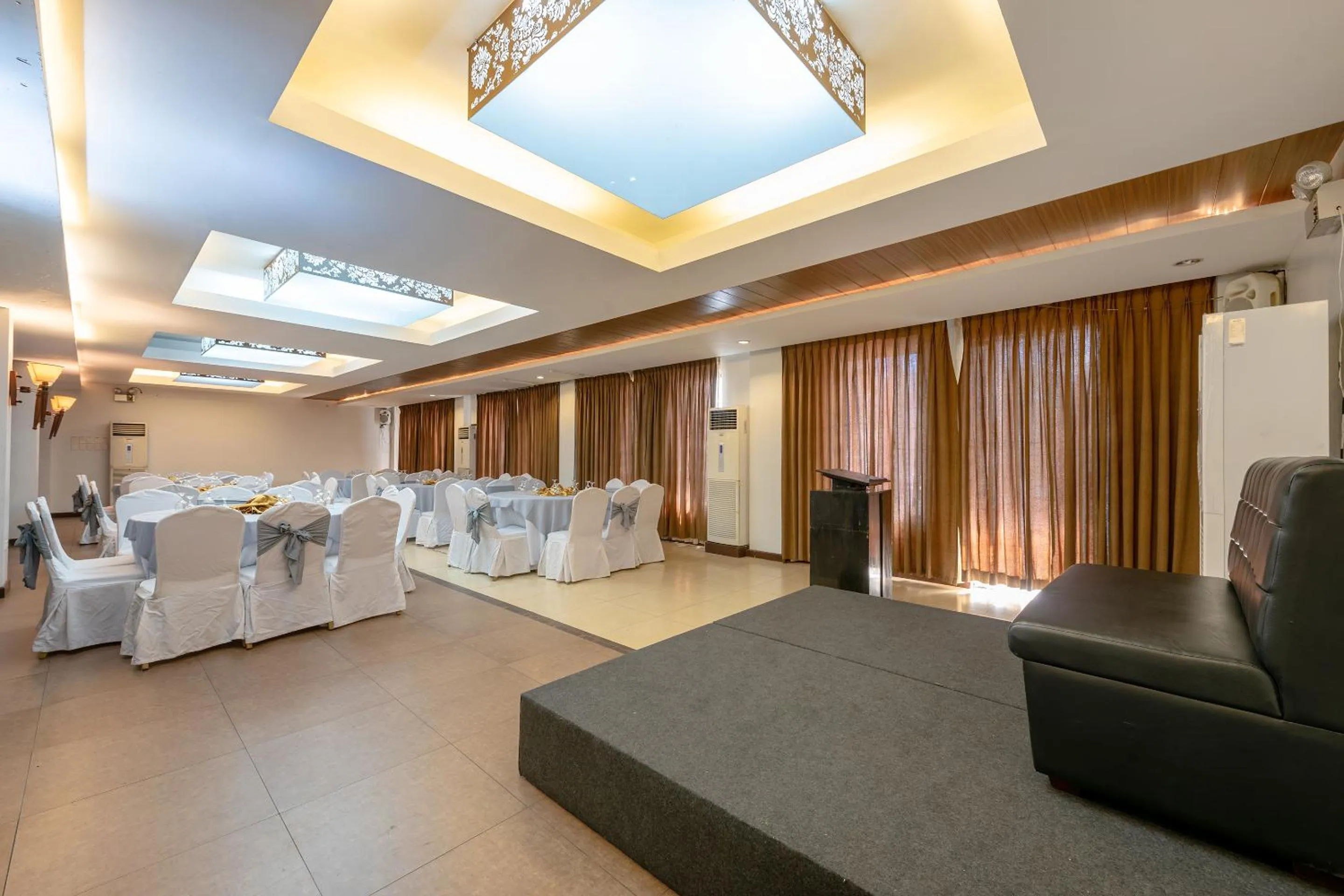 Banquet/Function facilities, Banquet Facilities in Capital O 176 Bliss Hotel