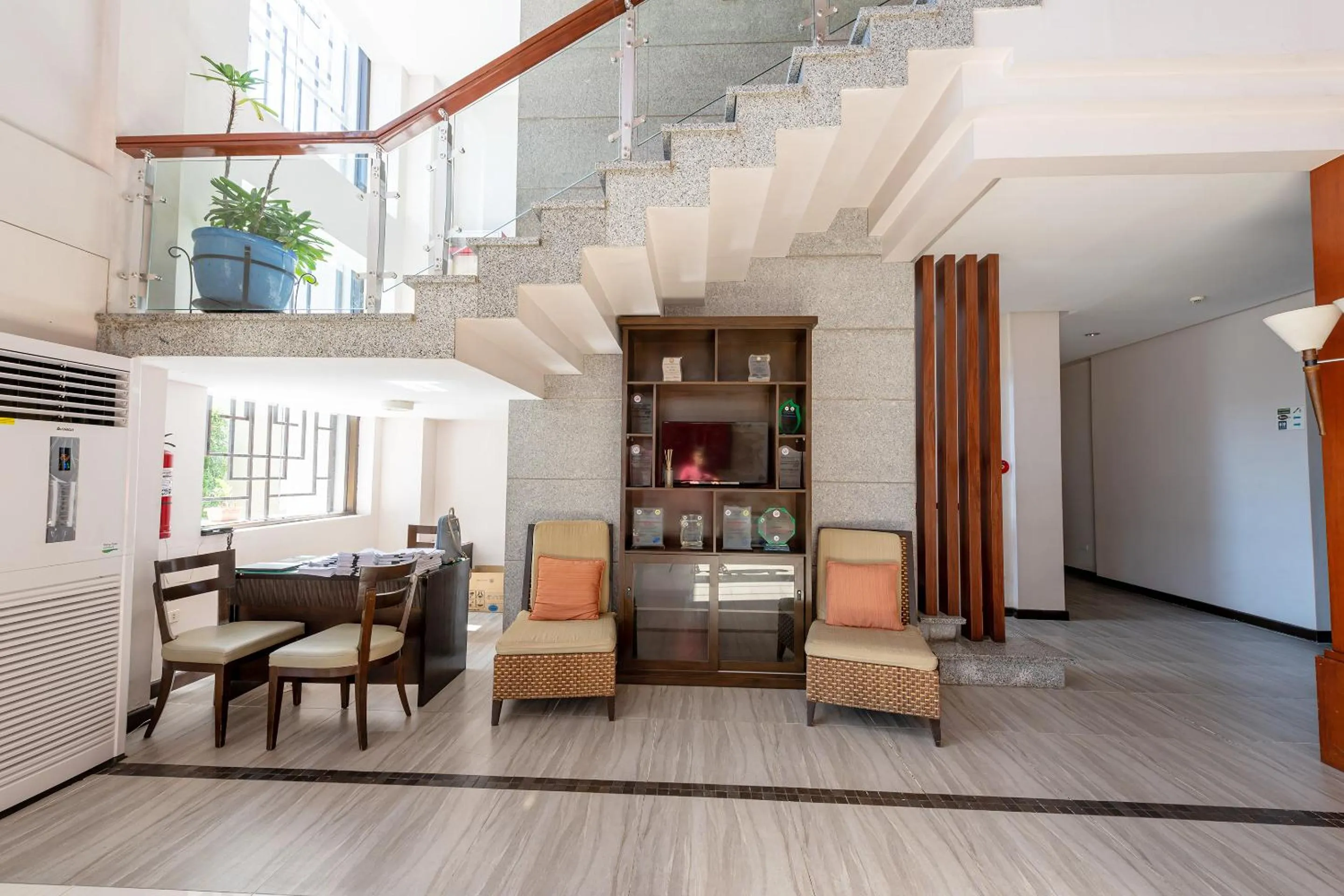 Lobby or reception in Capital O 176 Bliss Hotel