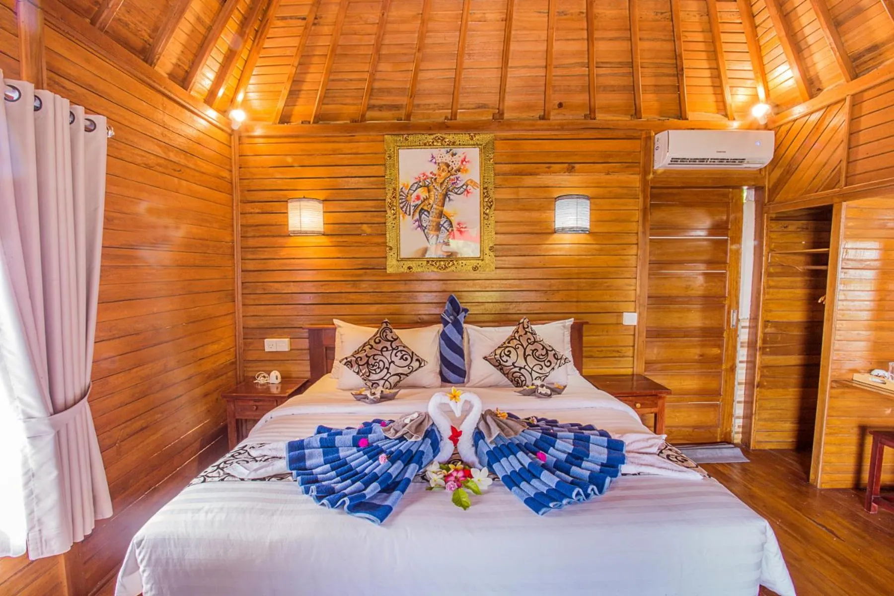 Bed in The Pandawa Hills Ceningan