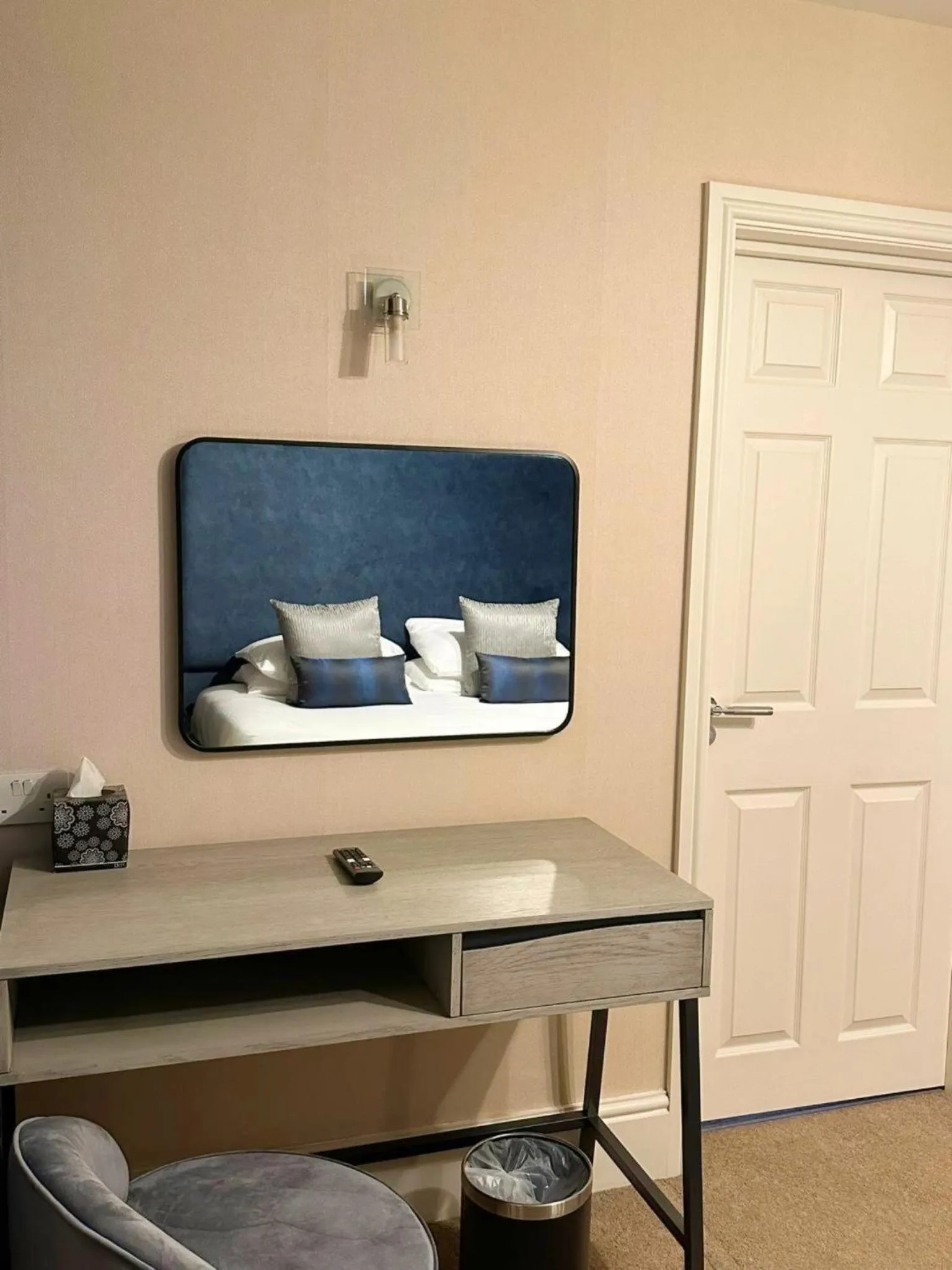 hair dresser in Caerwylan Hotel