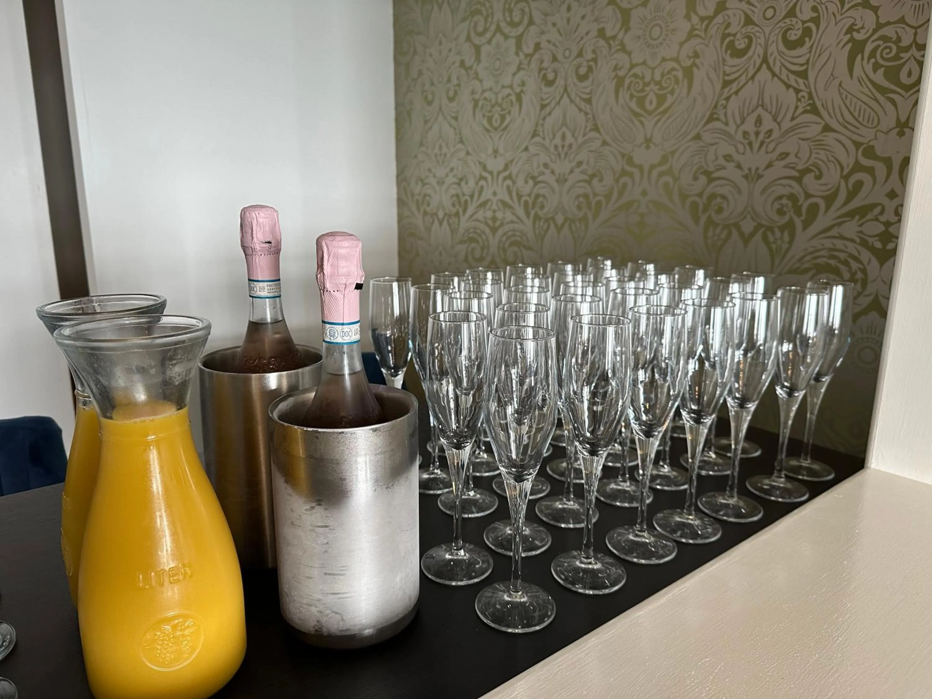 Lounge or bar in Caerwylan Hotel