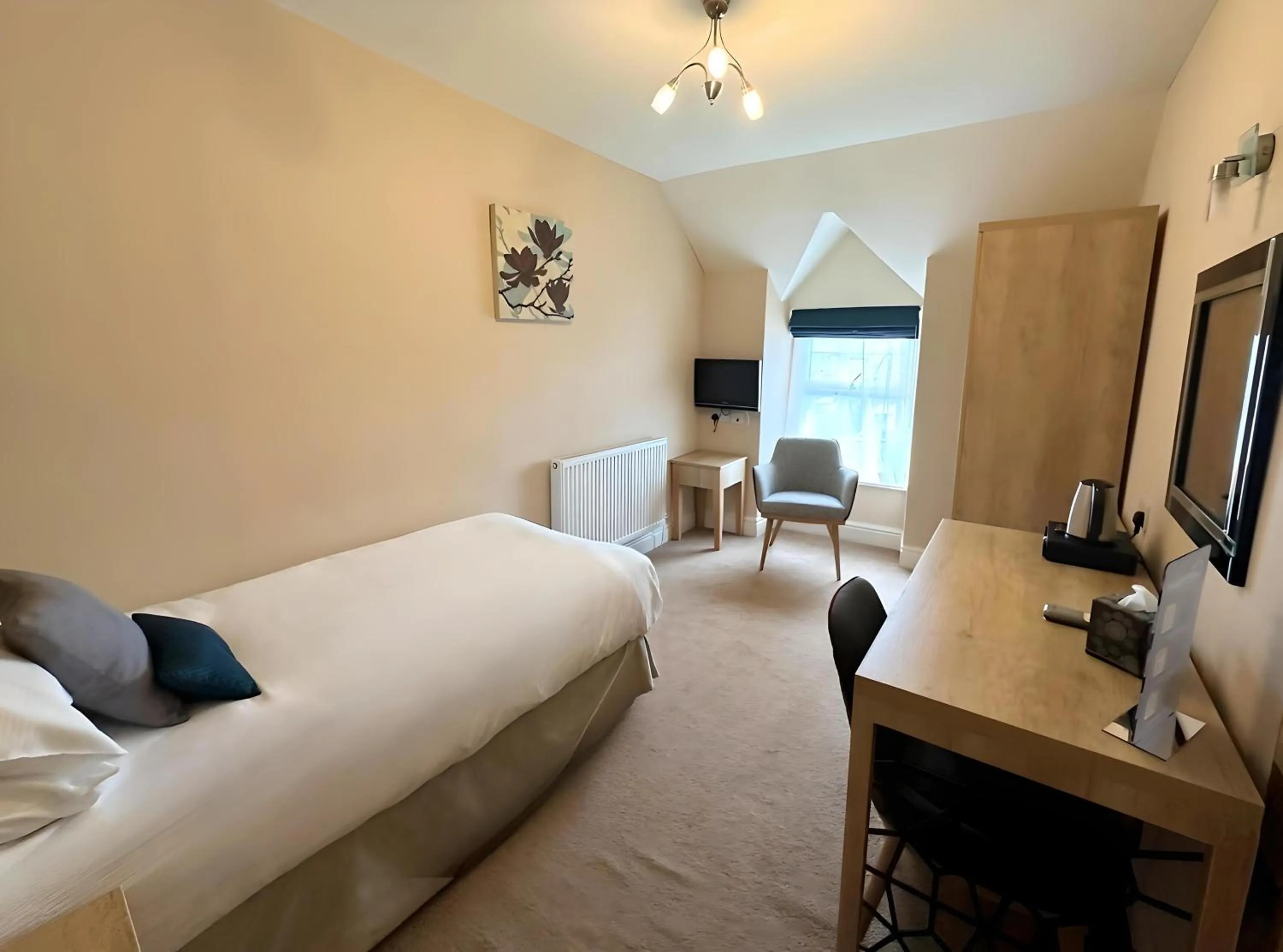 Bed in Caerwylan Hotel