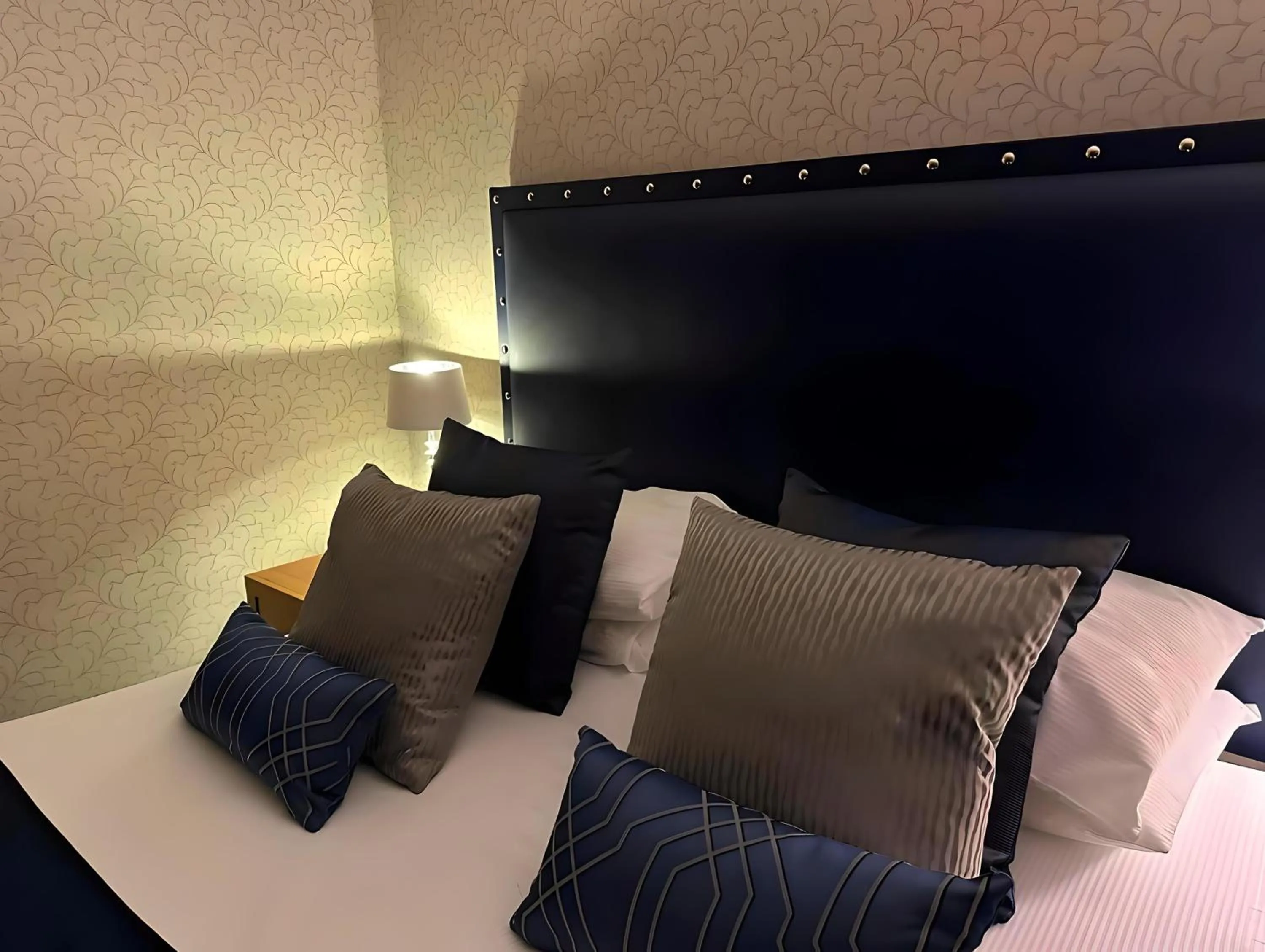 Bed in Caerwylan Hotel