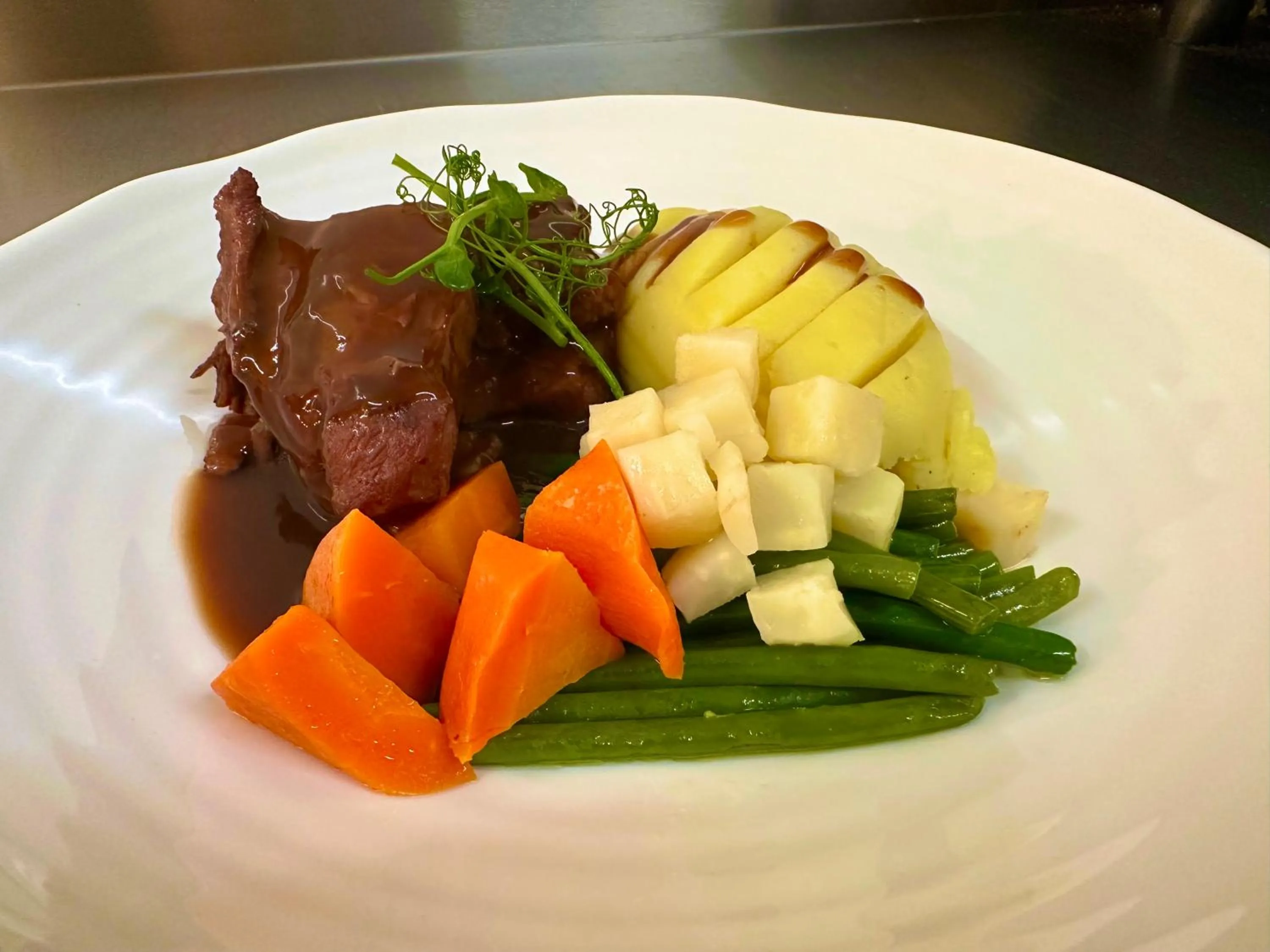 Food and drinks in Caerwylan Hotel