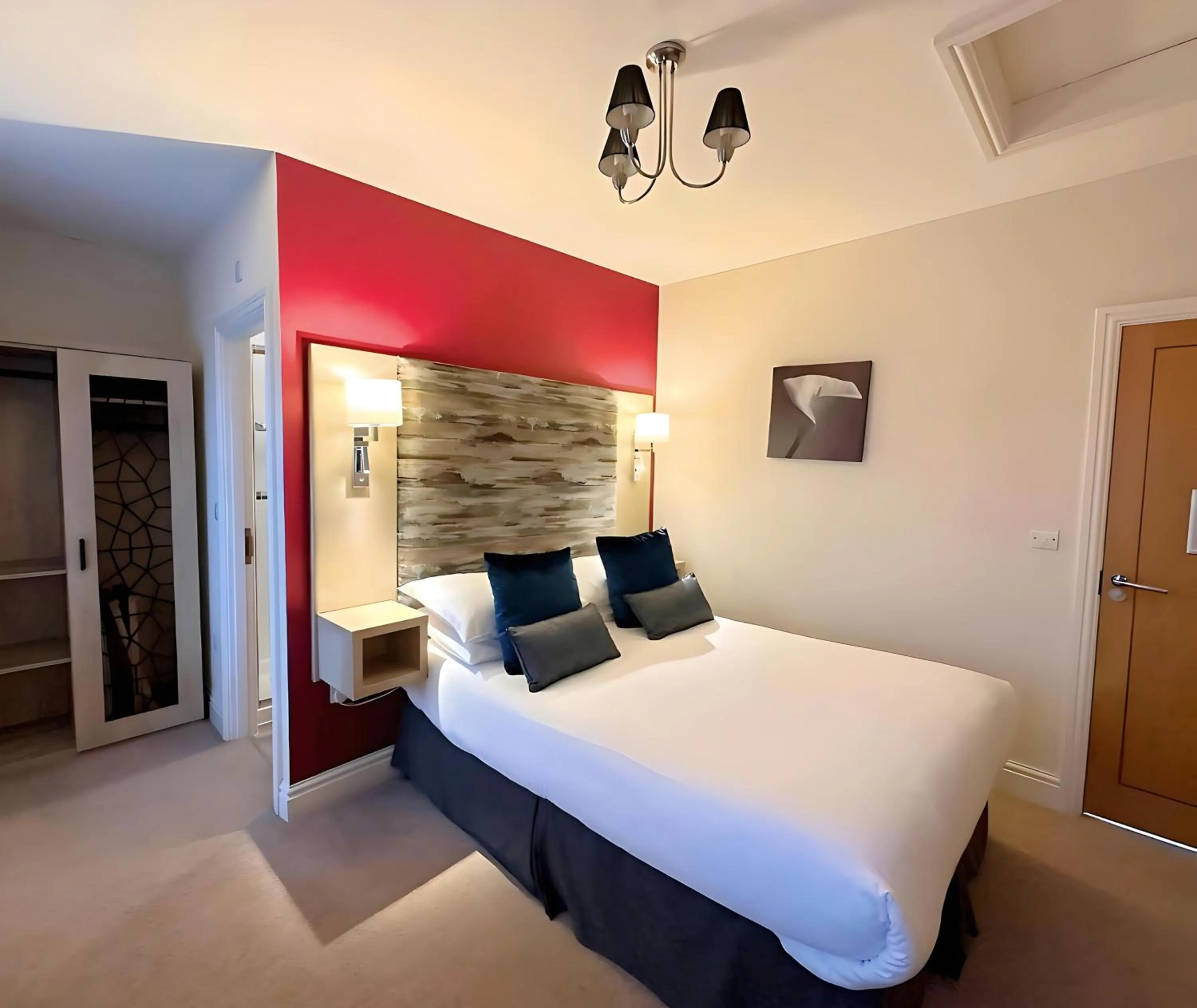 Bed in Caerwylan Hotel