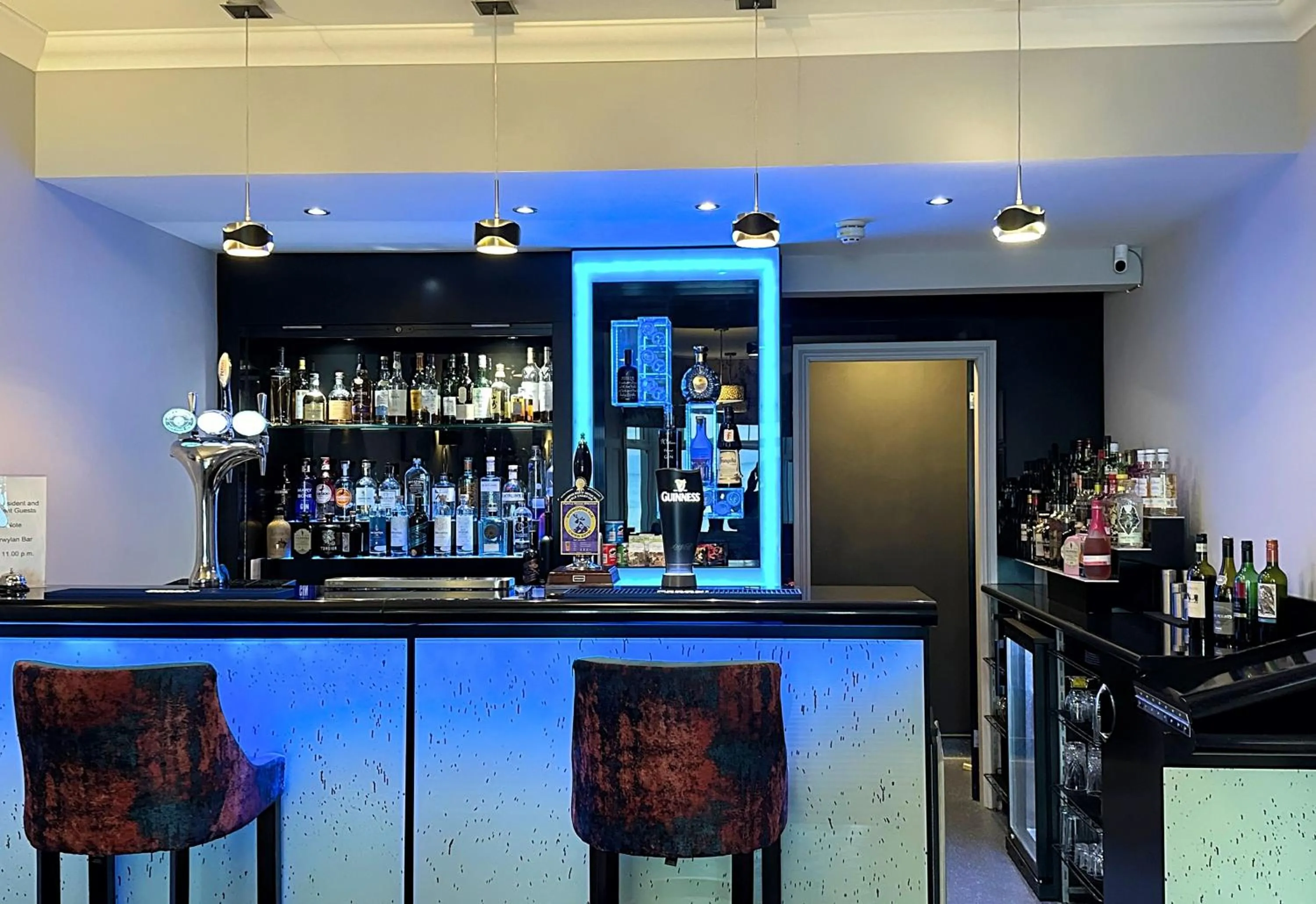 Lounge or bar in Caerwylan Hotel
