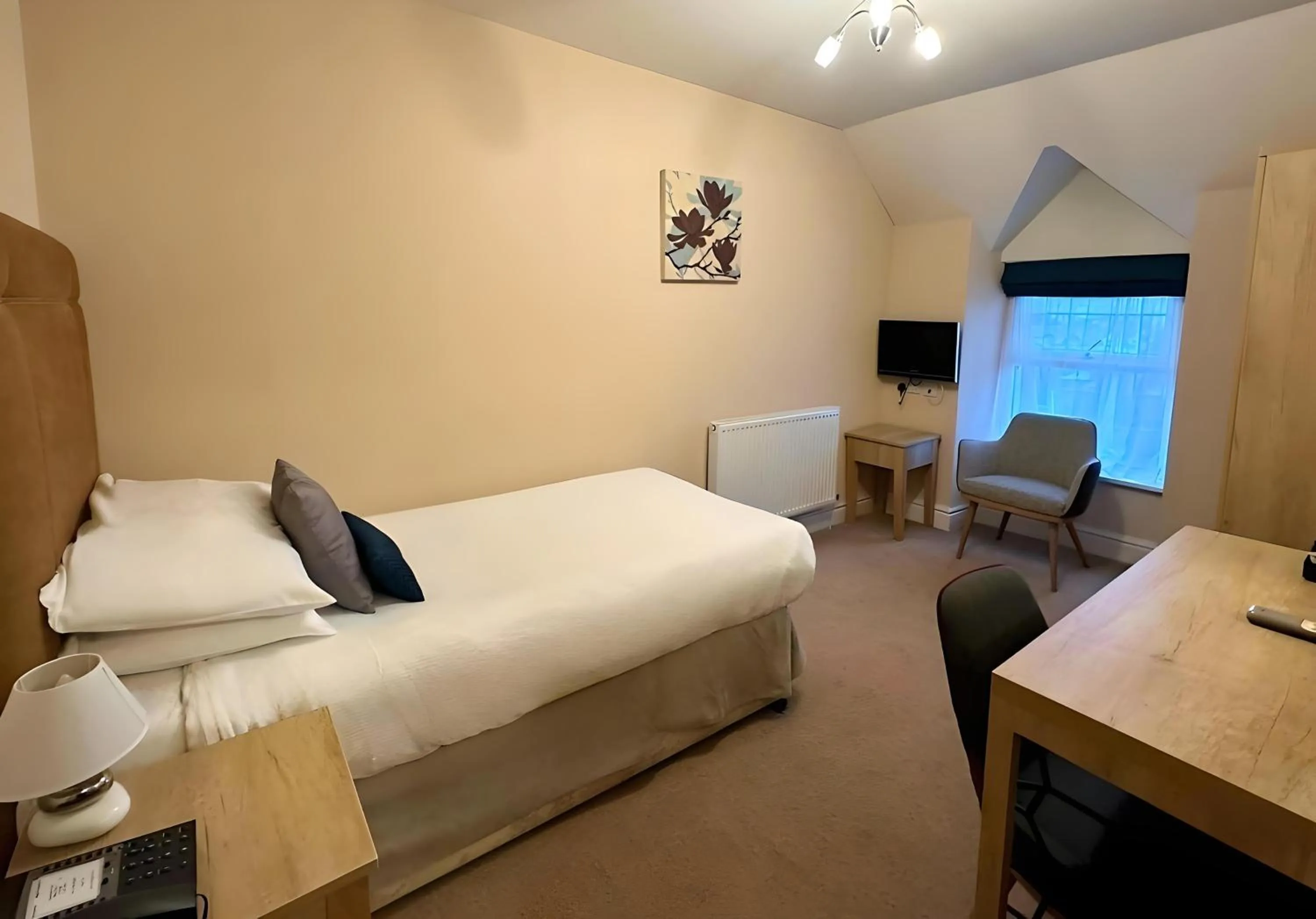 Bed in Caerwylan Hotel