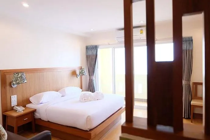 Bed in Dhotel Pattaya