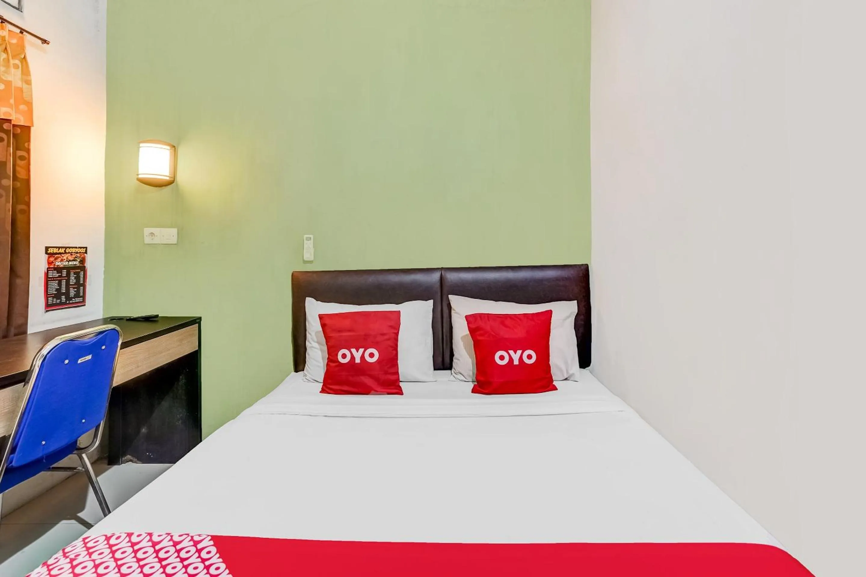 Bedroom in OYO 91292 Pondok Inap Shofwa 1