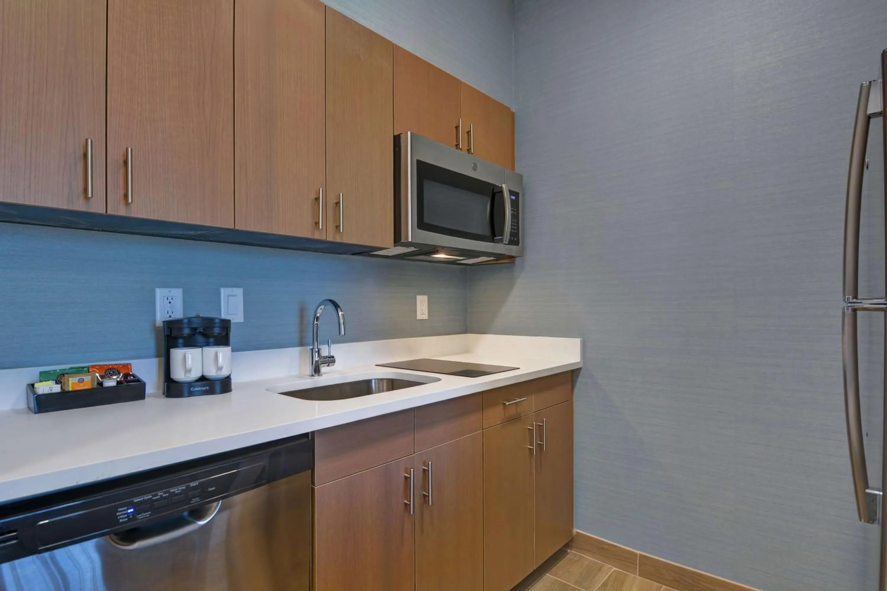 Kitchen or kitchenette in Homewood Suites By Hilton Chula Vista Eastlake