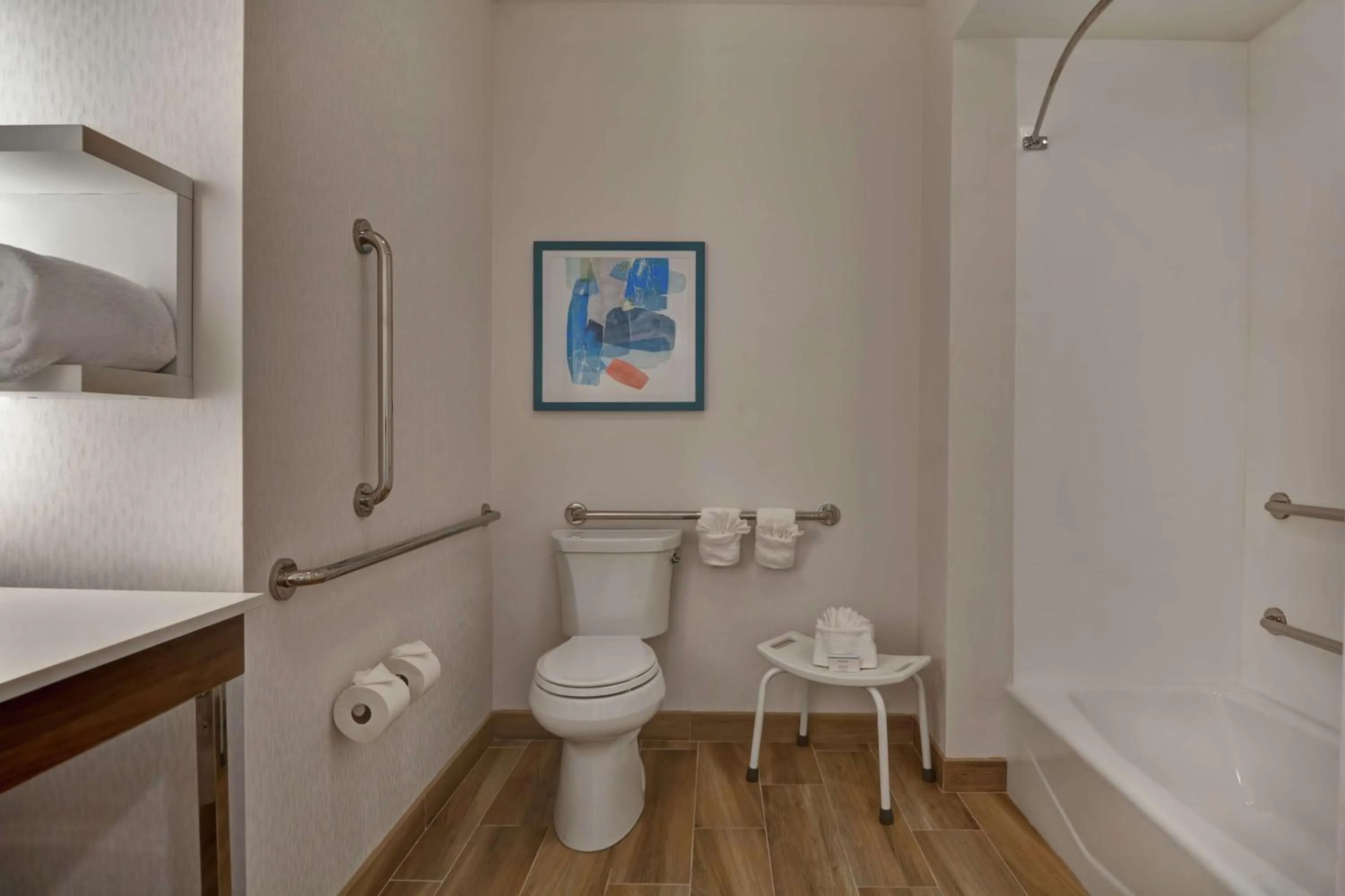 Bathroom in Hampton Inn Chula Vista Eastlake