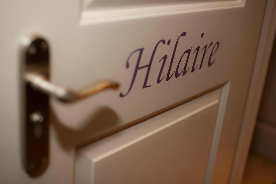 Logo/Certificate/Sign in The George Inn