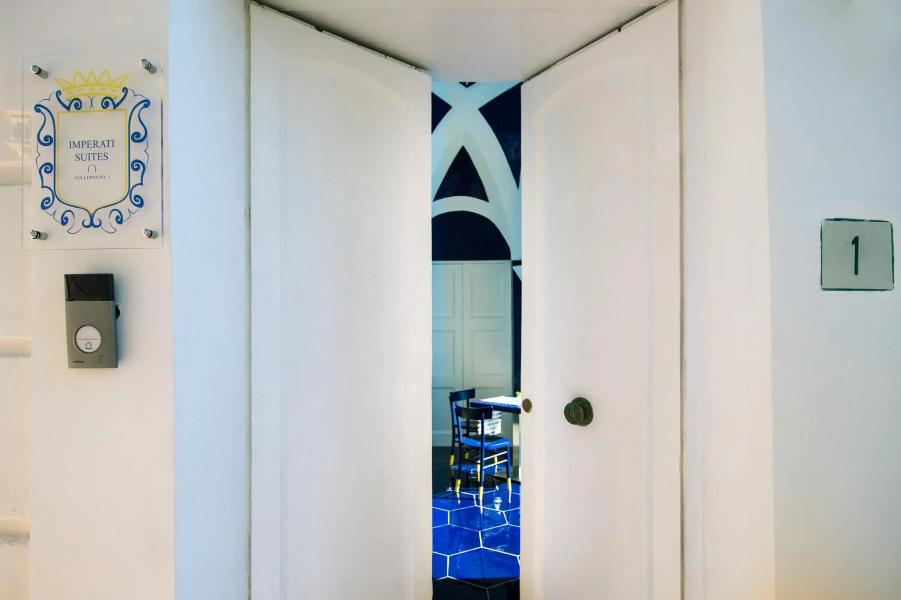 Facade/entrance in Imperati Suites by Alcione Residence