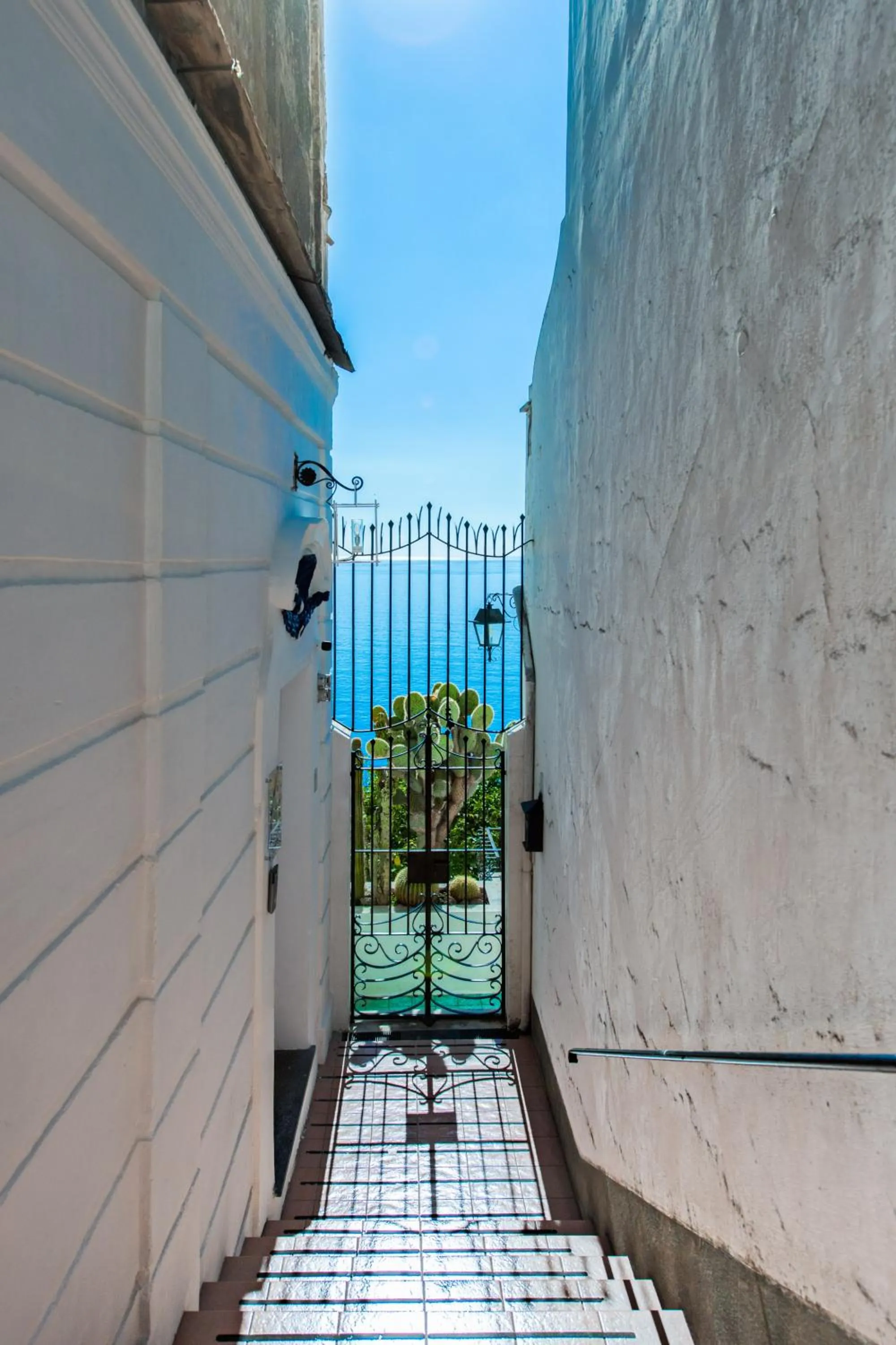 Facade/entrance in Imperati Suites by Alcione Residence