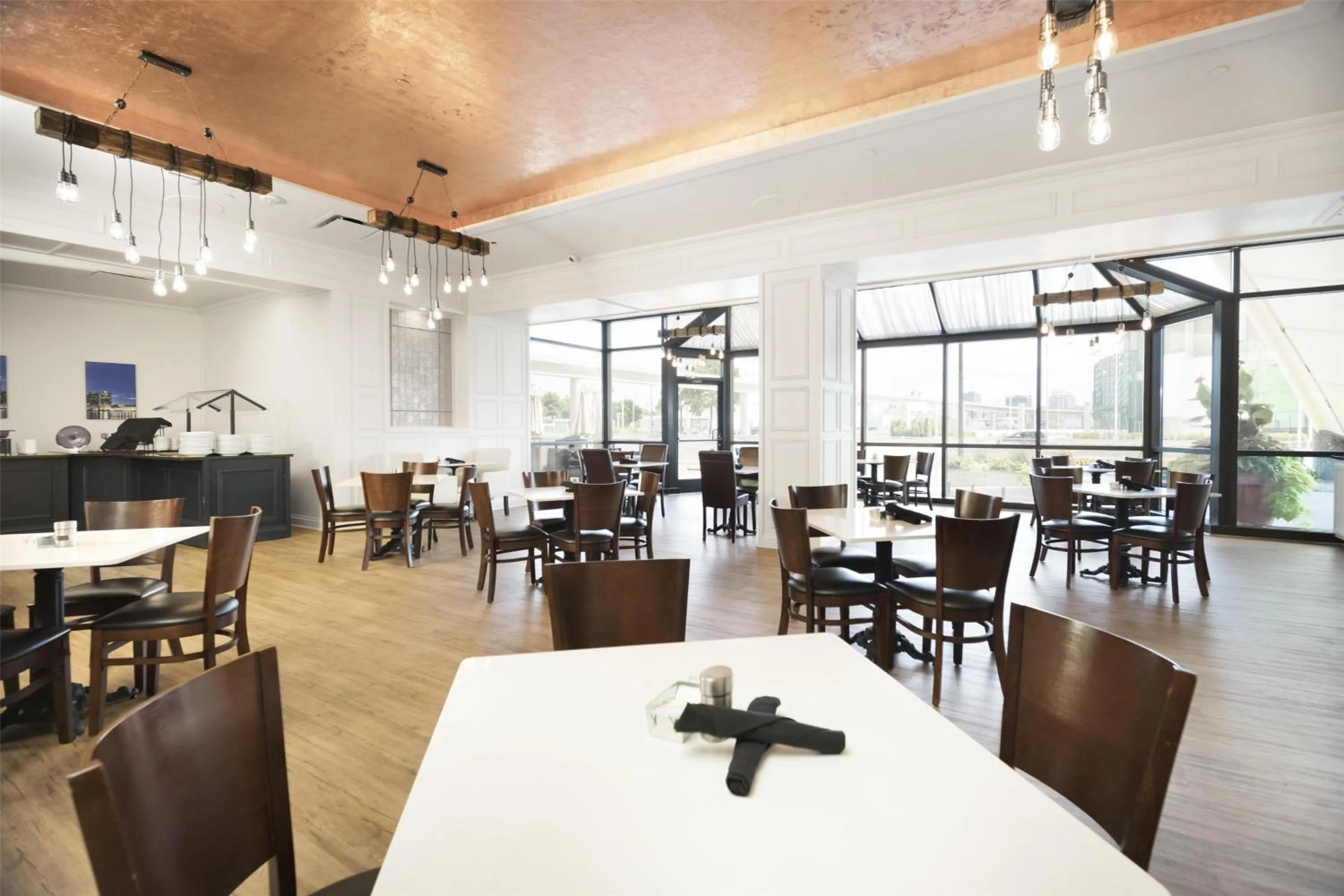 Restaurant/places to eat in Fort Pontchartrain Detroit, a Wyndham Hotel