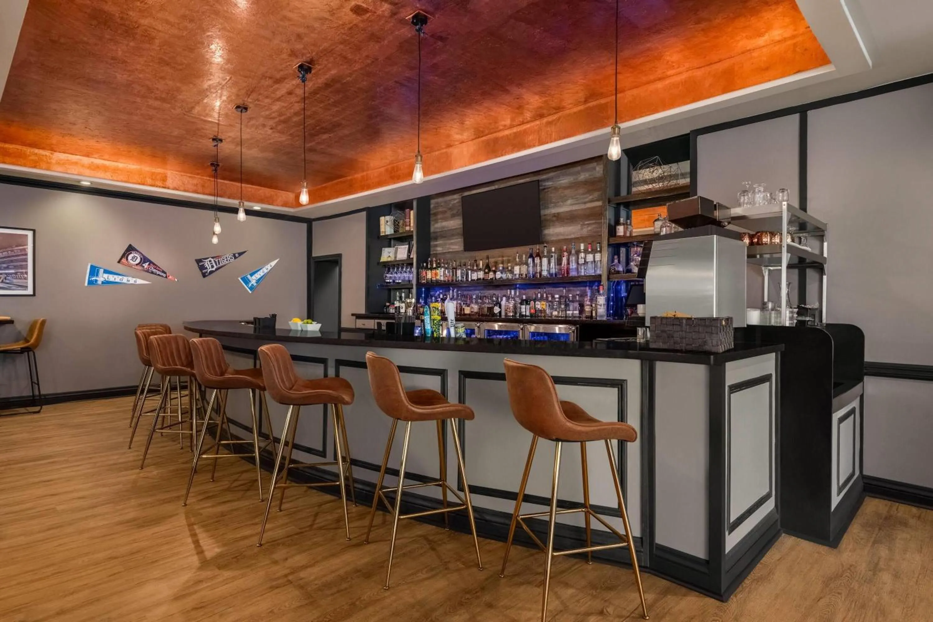 Restaurant/places to eat in Fort Pontchartrain Detroit, a Wyndham Hotel