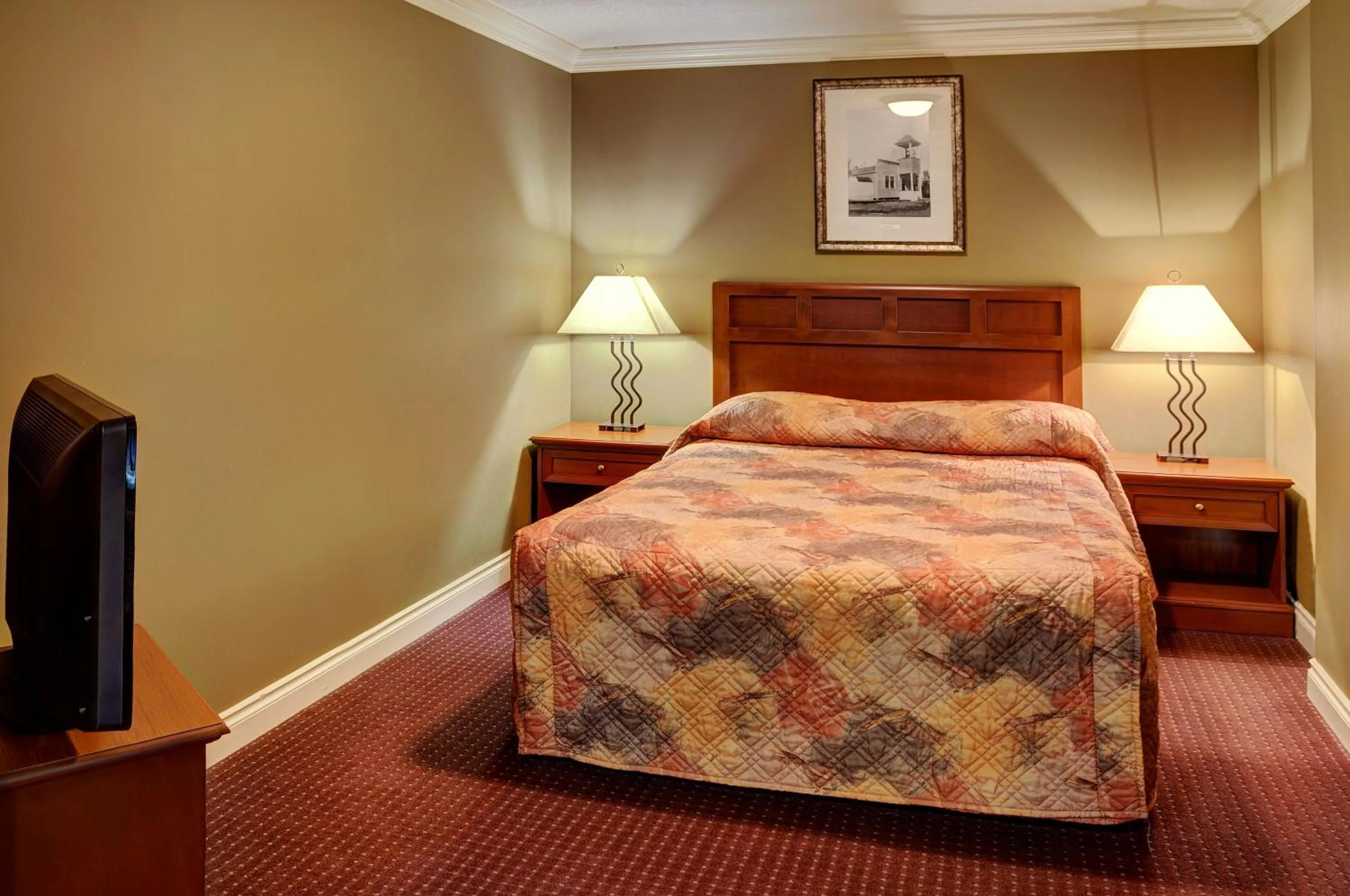 Bed in Lakeview Inns & Suites - Edson Airport West
